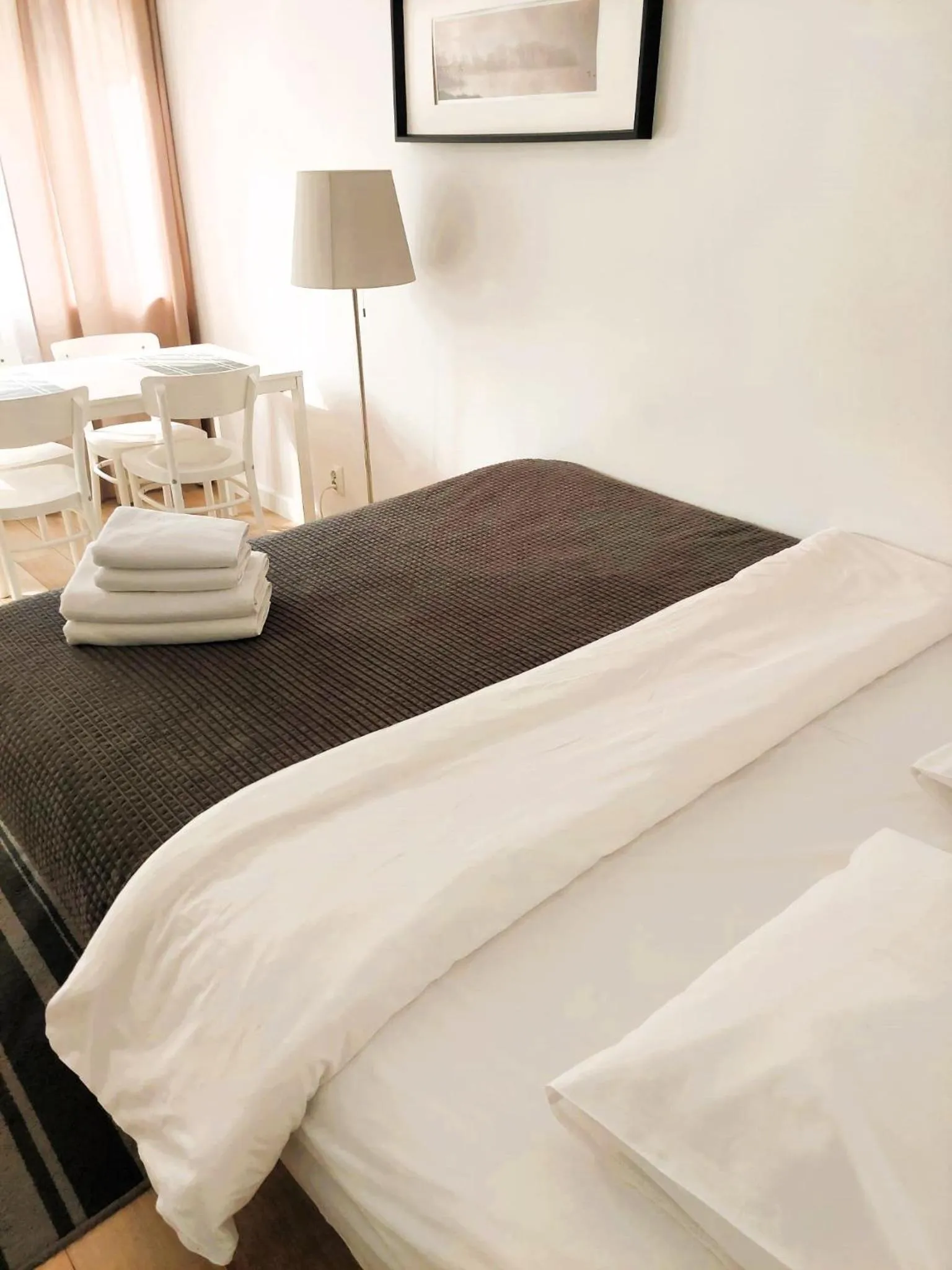 Living room, Bed in Hosapartments City Center