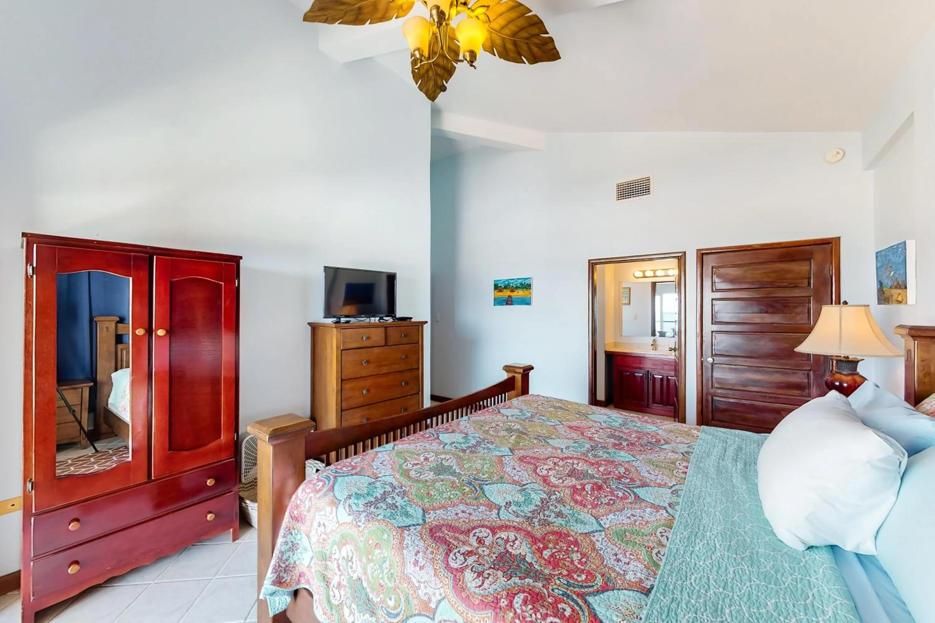 Bed in Suite E301 Mara Laguna