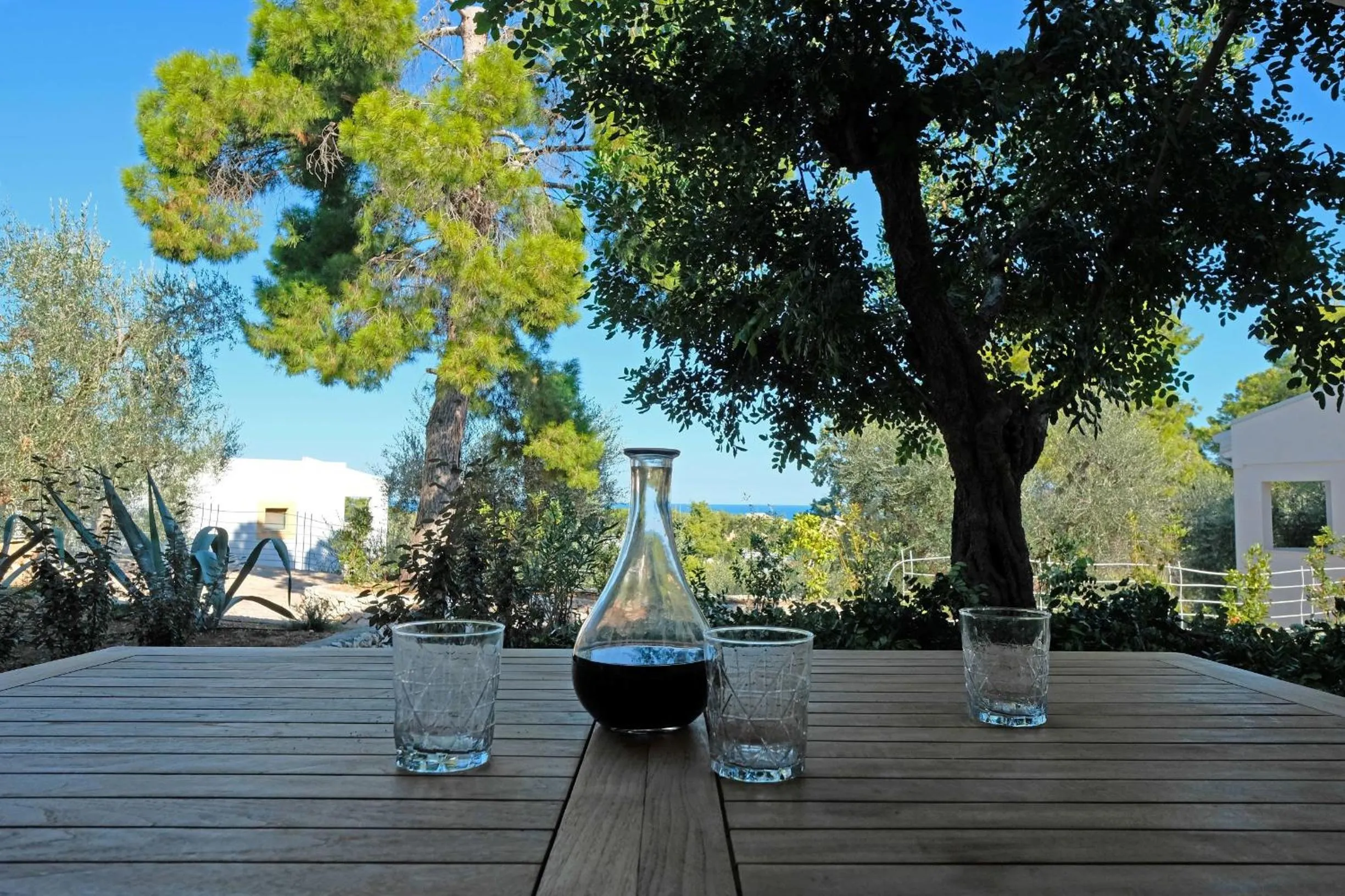 Garden view in Baia Degli Aranci Suite & Apartments