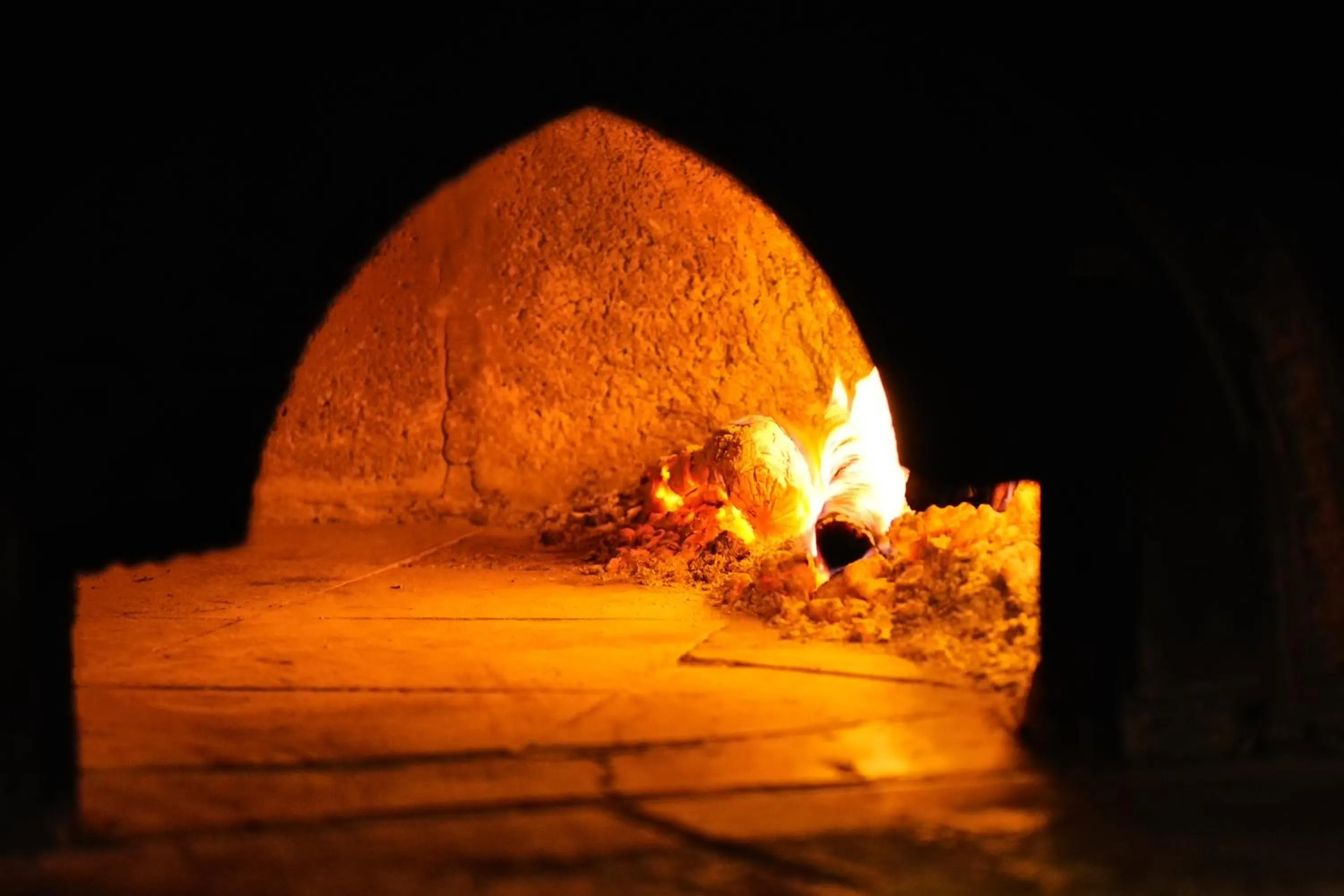 Restaurant/places to eat in Baia Degli Aranci Suite & Apartments