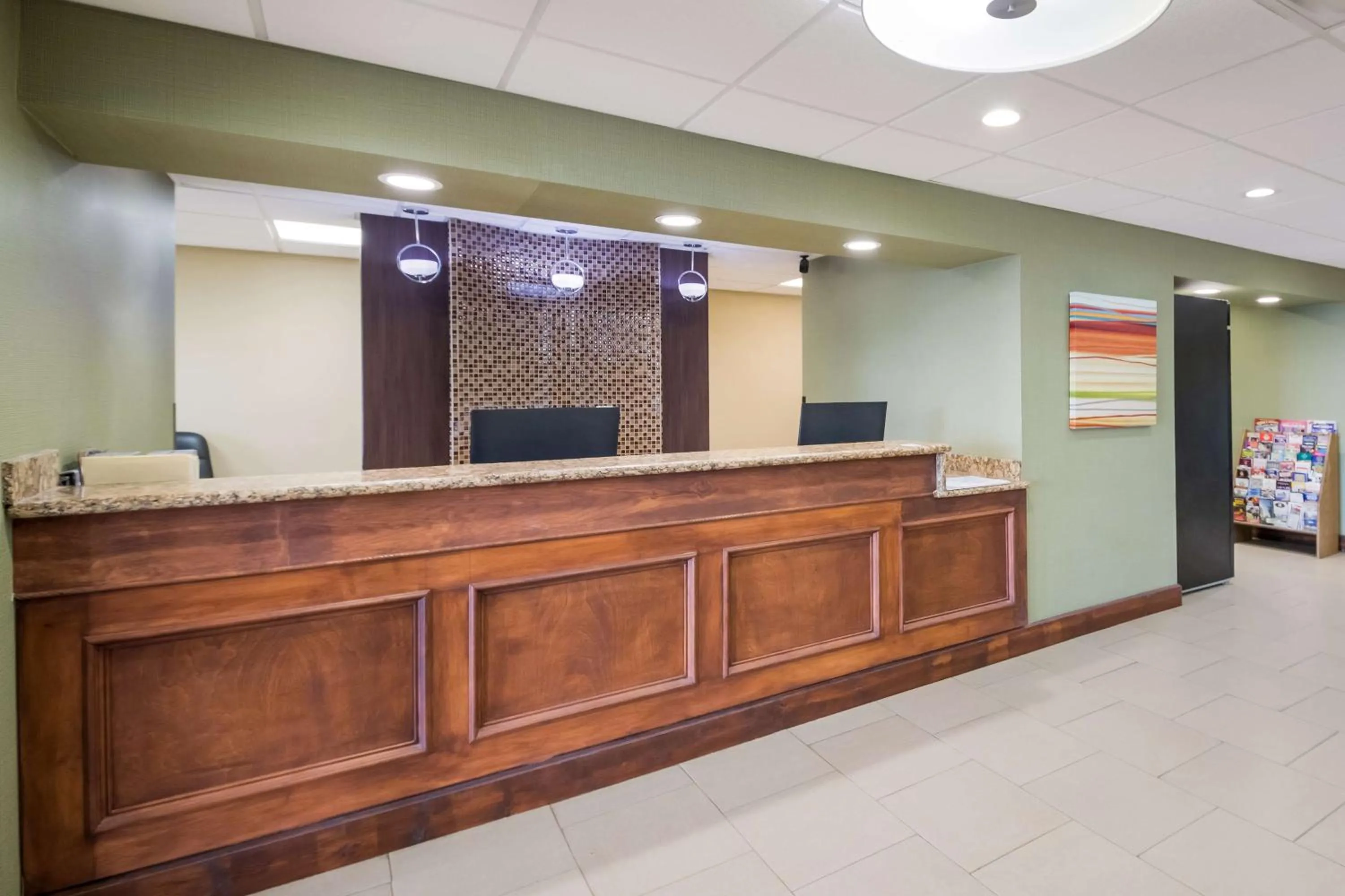 Lobby or reception in Best Western Temple Inn & Suites