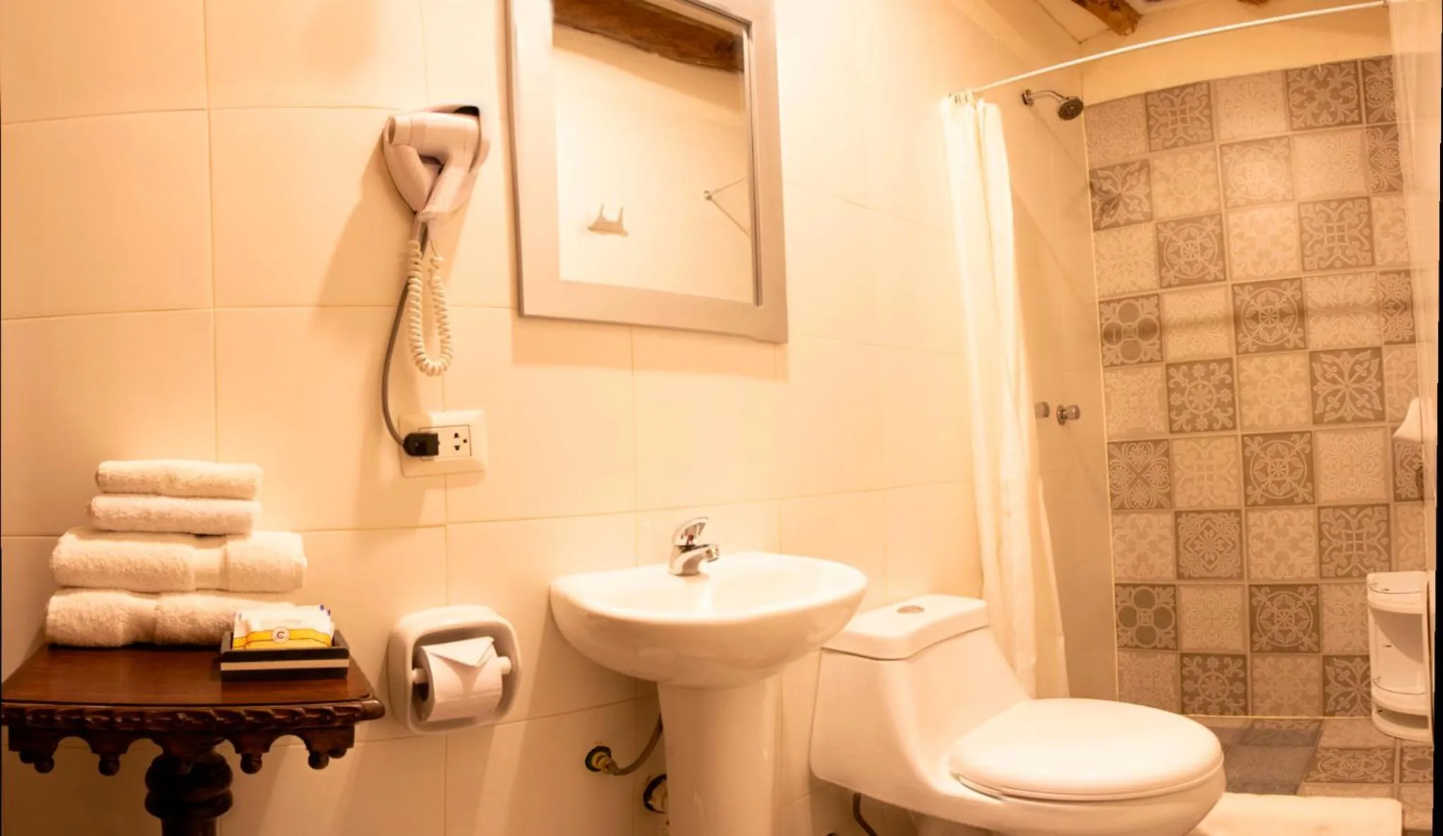 Bathroom in Nao Victoria Hostel