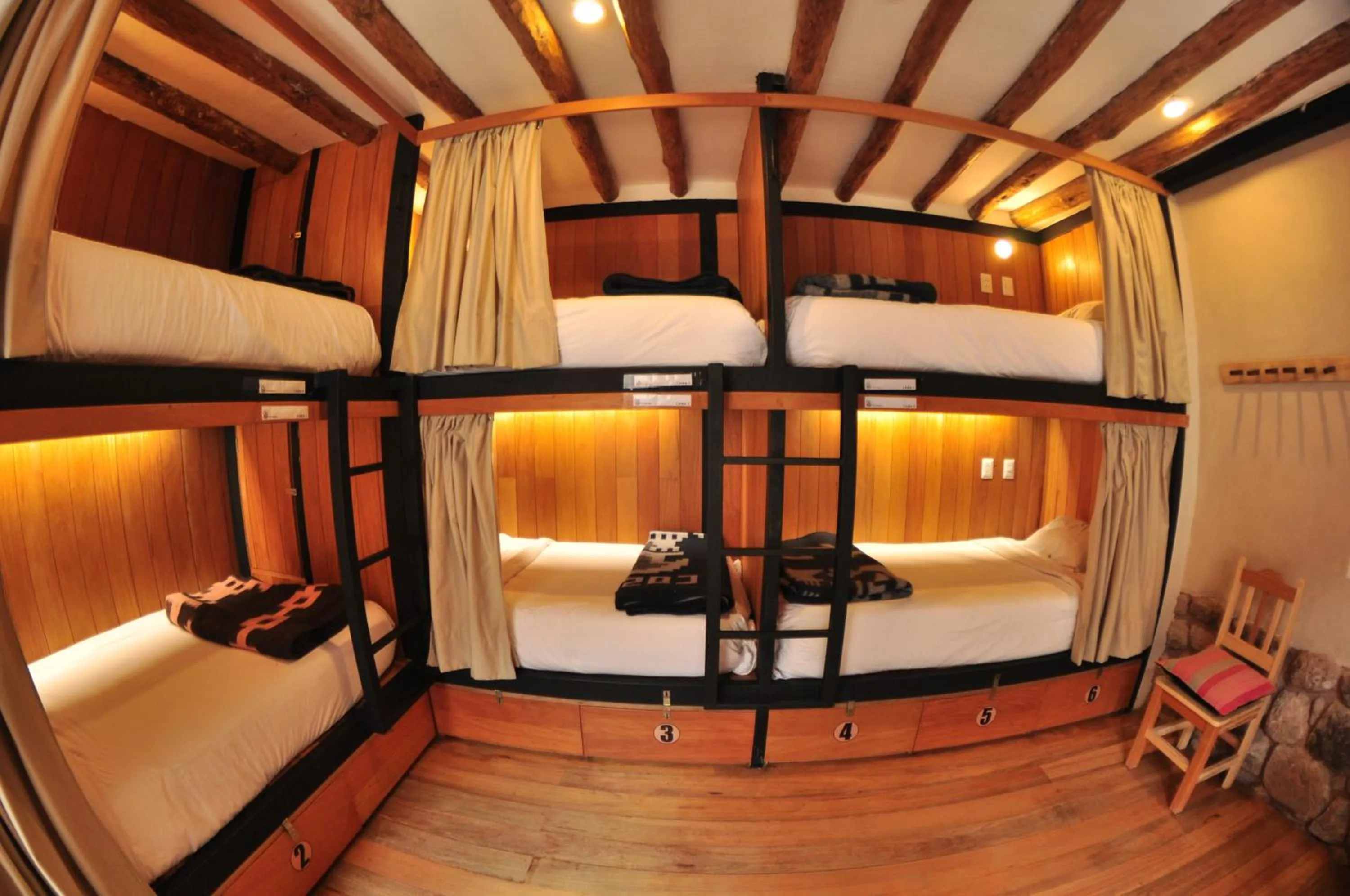 Bedroom, Bed in Nao Victoria Hostel