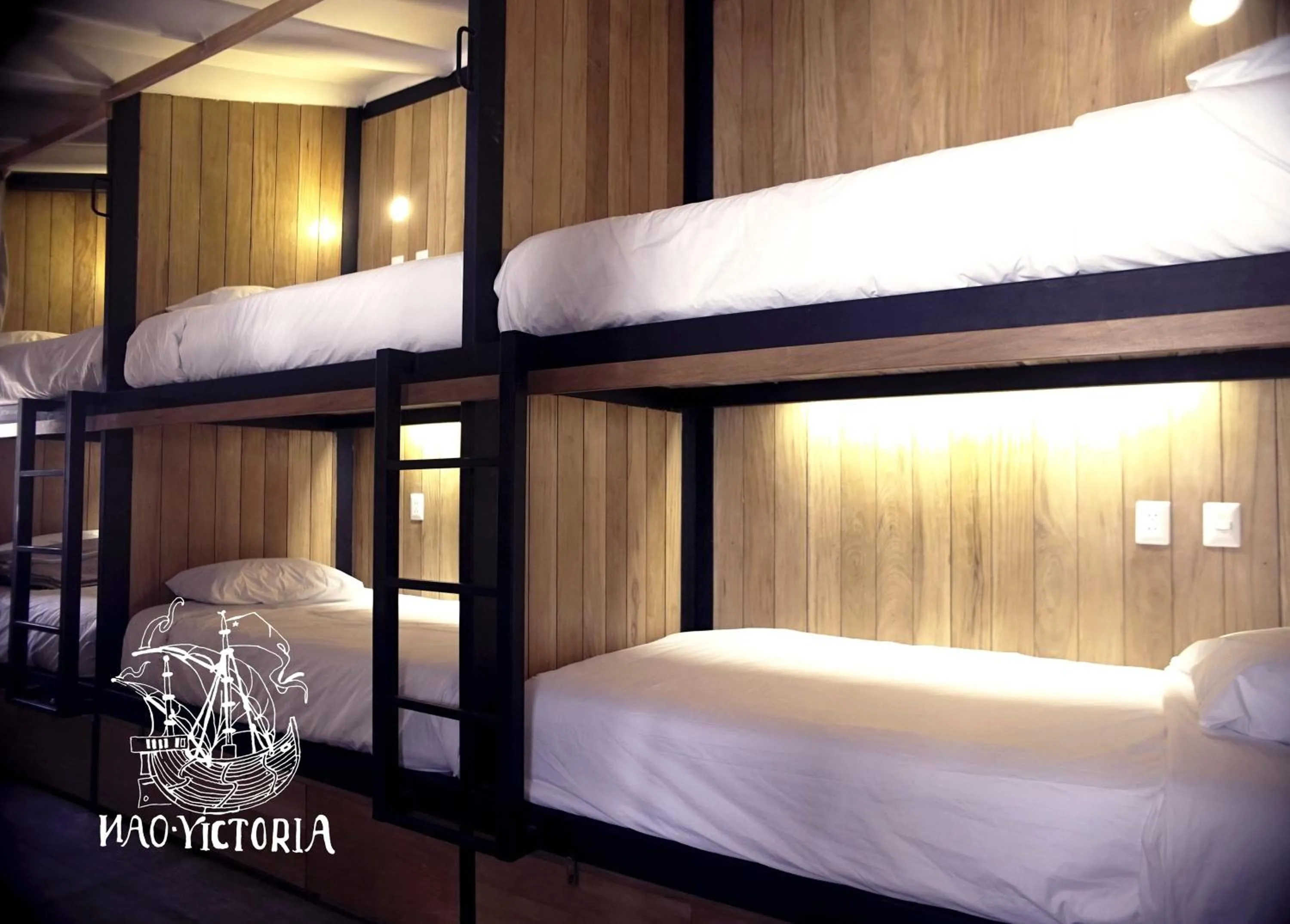 bunk bed, Bed in Nao Victoria Hostel