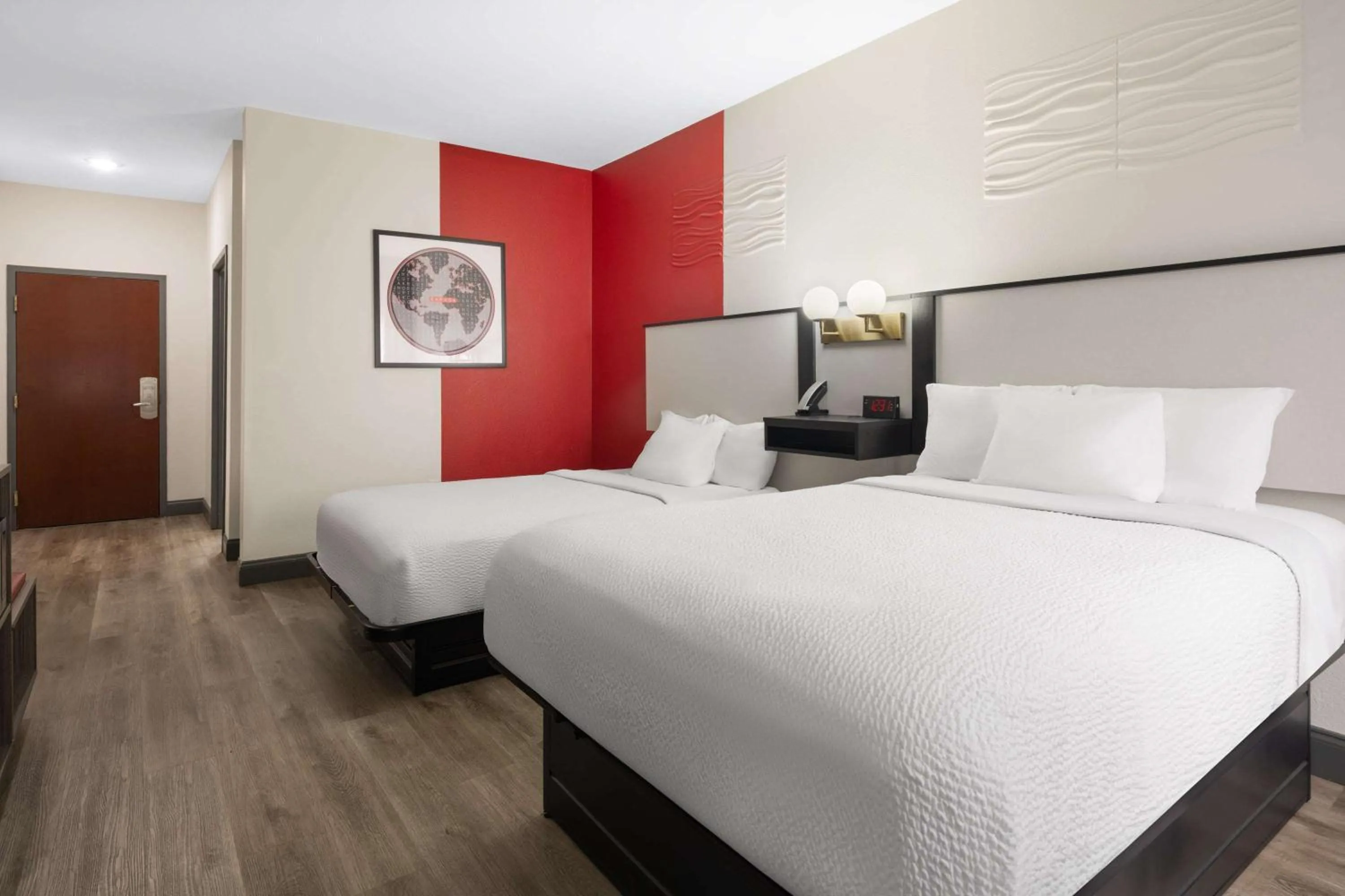 Photo of the whole room, Bed in Ramada by Wyndham Locust Grove