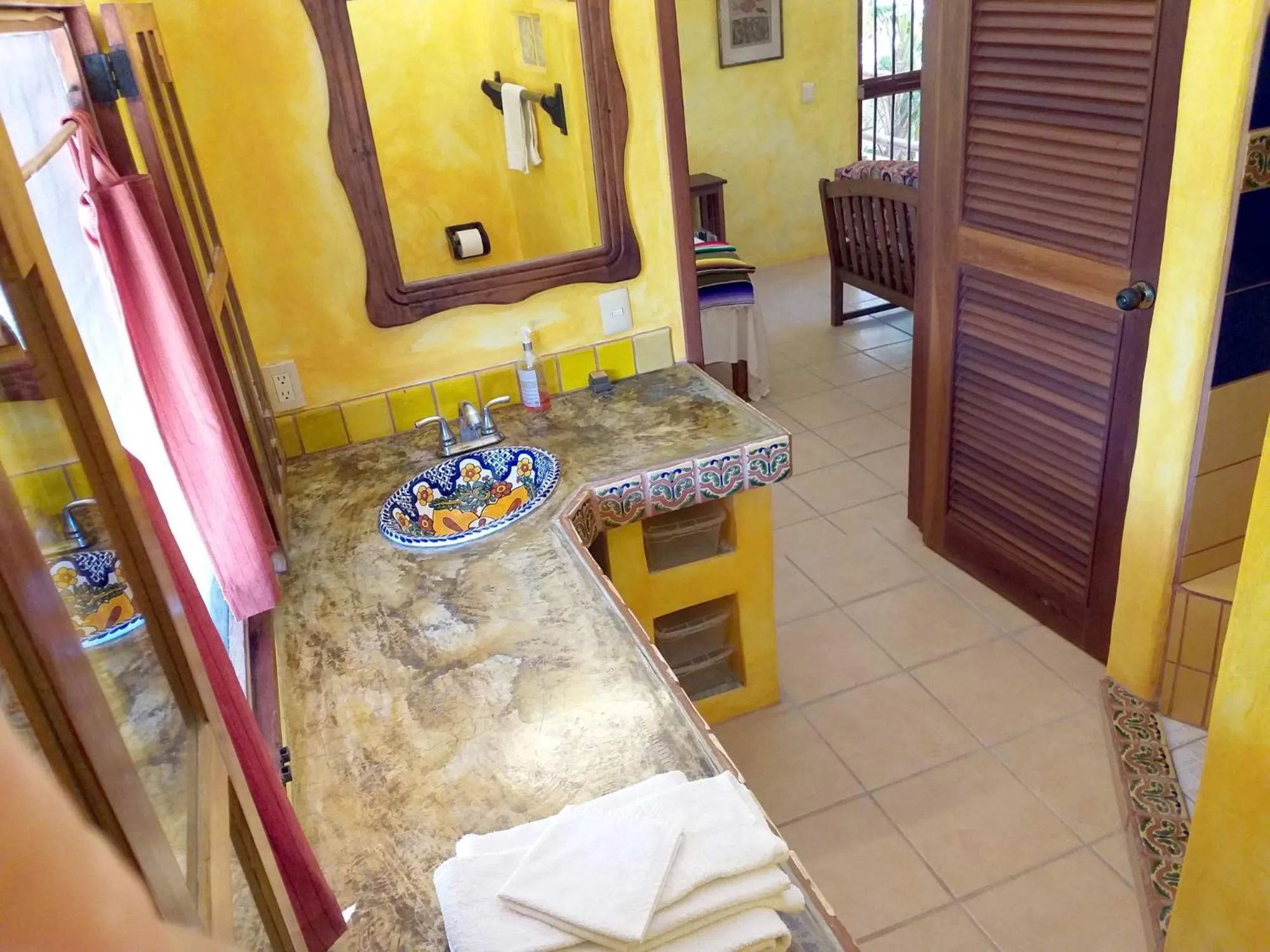 Bathroom, Bed in Mayan Beach Garden