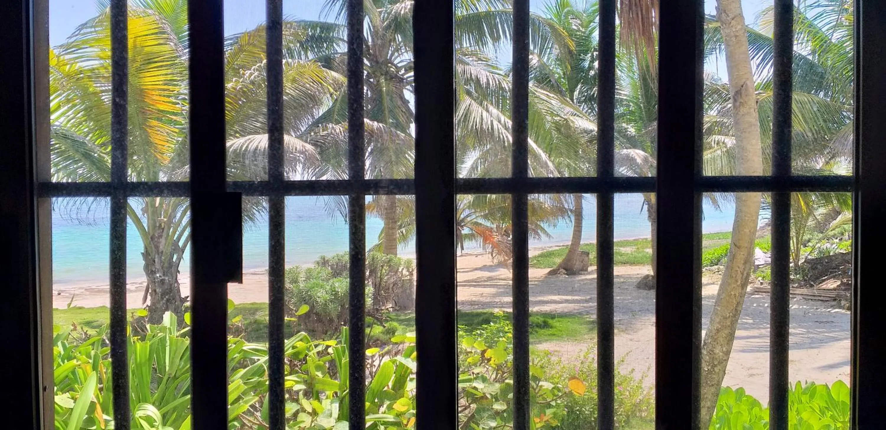 Sea view in Mayan Beach Garden