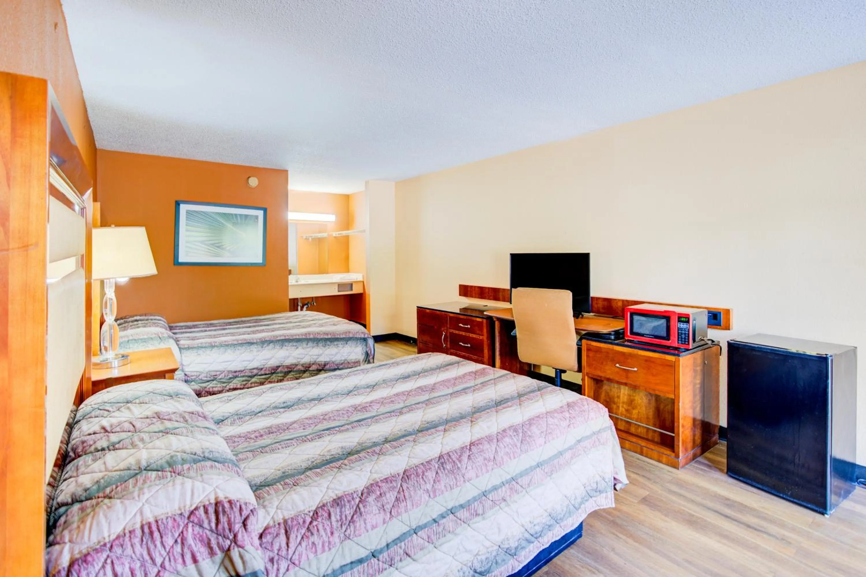 Bedroom, Bed in Hotel O Deluxe Inn Kingstree SC HWY 52