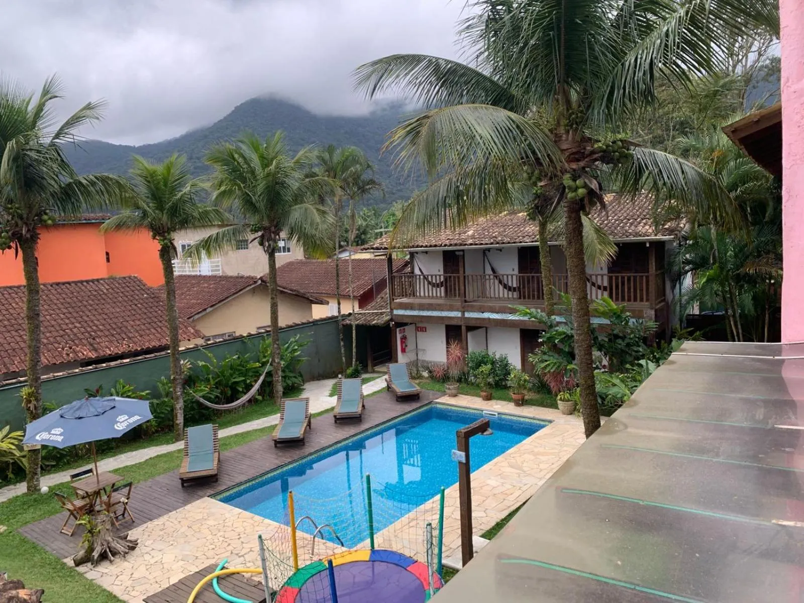 Pousada Tubes Maresias