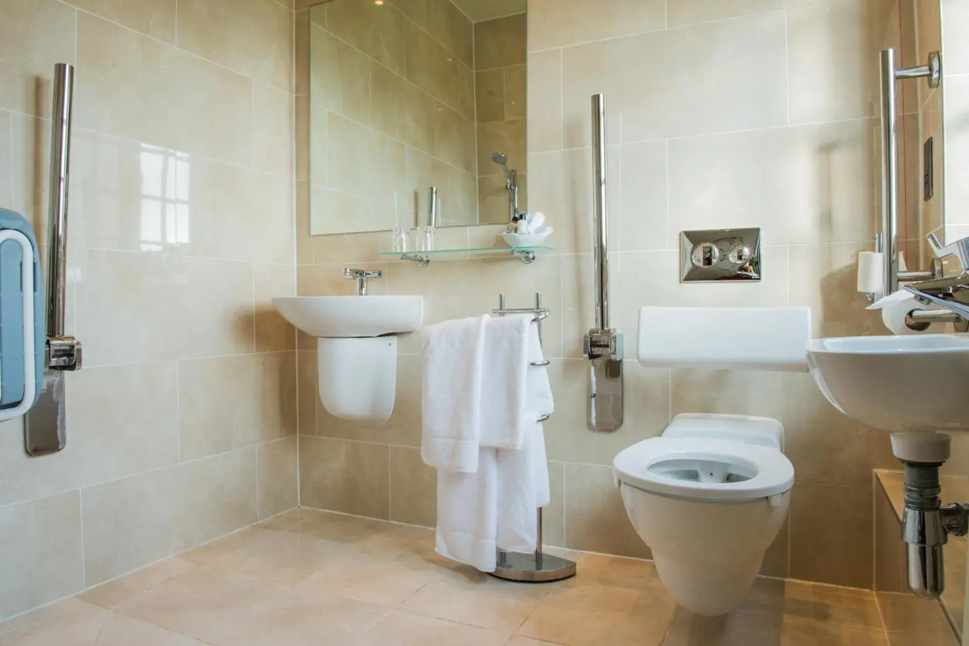 Accessible Double Room in The Coed-Y-Mwstwr Hotel Accessible Double Room in The Coed-Y-Mwstwr Hotel