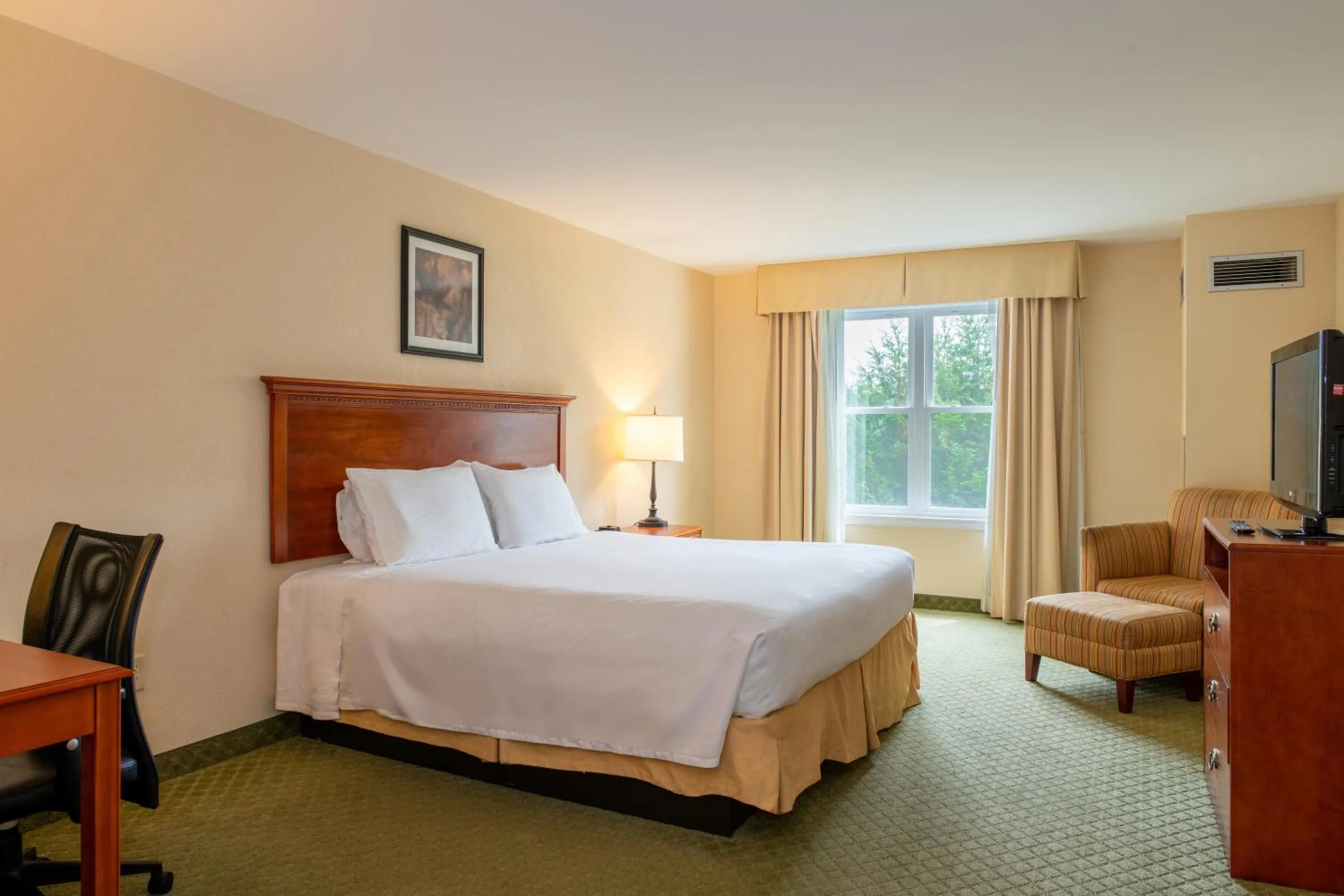 Bedroom, Bed in White River Inn & Suites