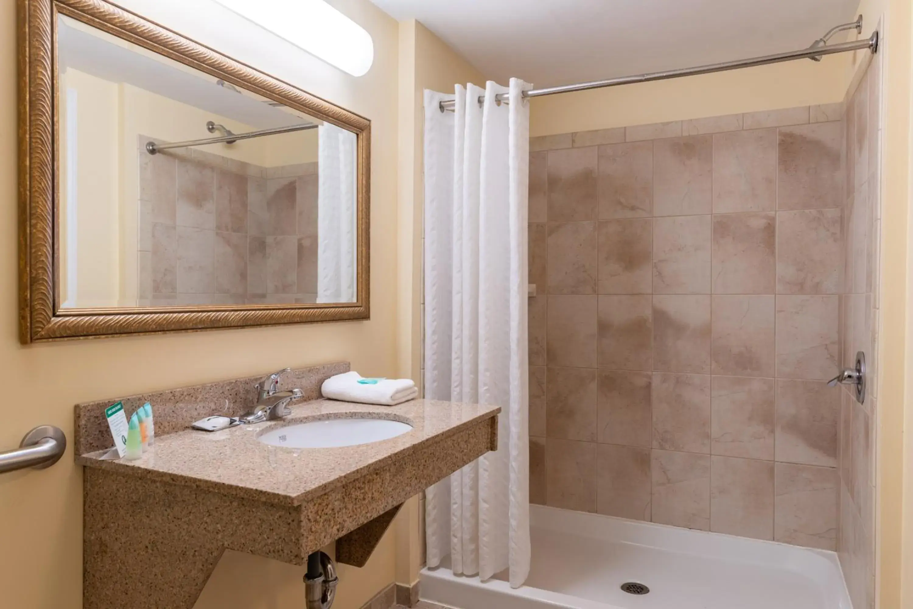 Studio - Disability Access in White River Inn & Suites Studio - Disability Access in White River Inn & Suites