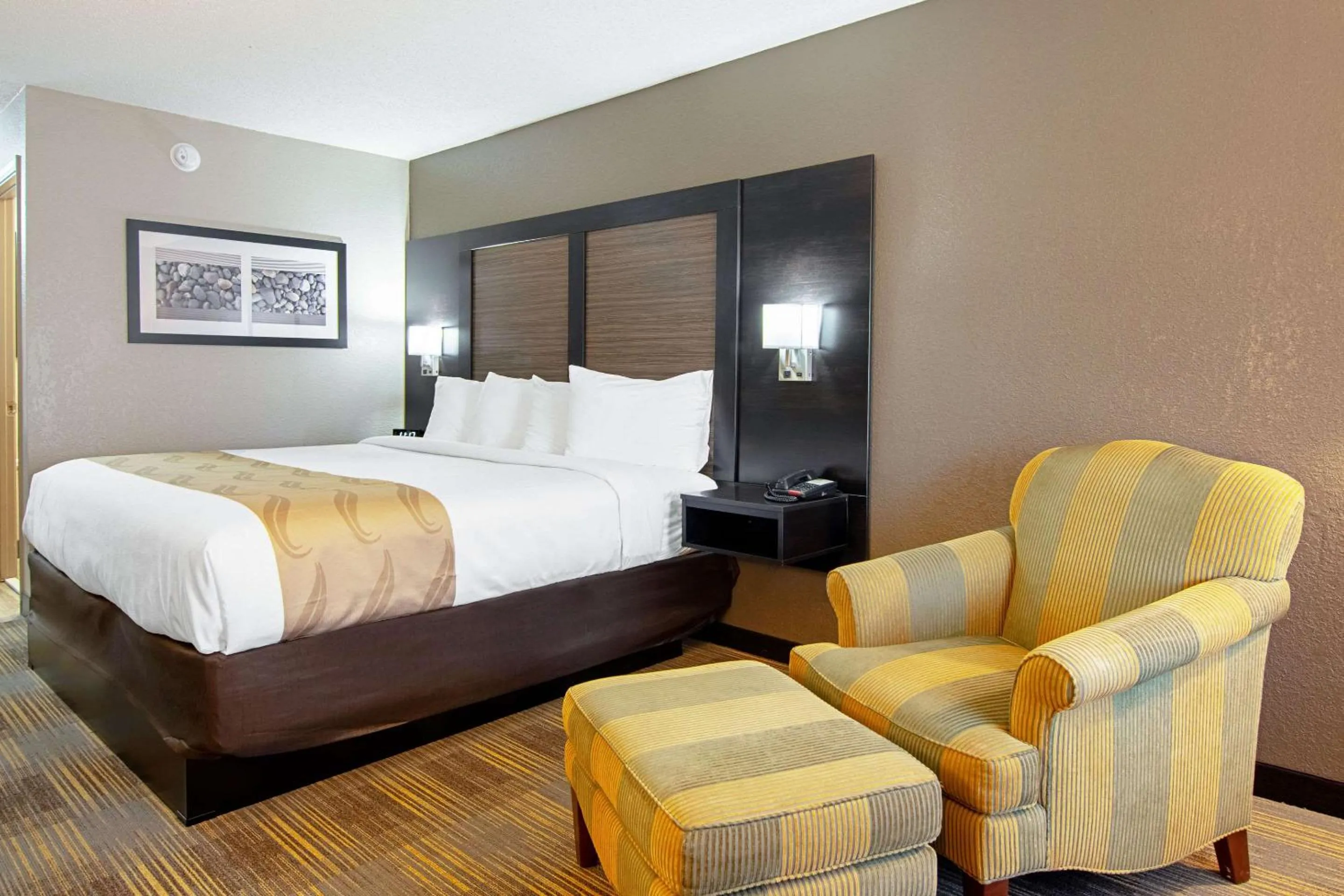 Photo of the whole room, Bed in Quality Inn Villa Rica