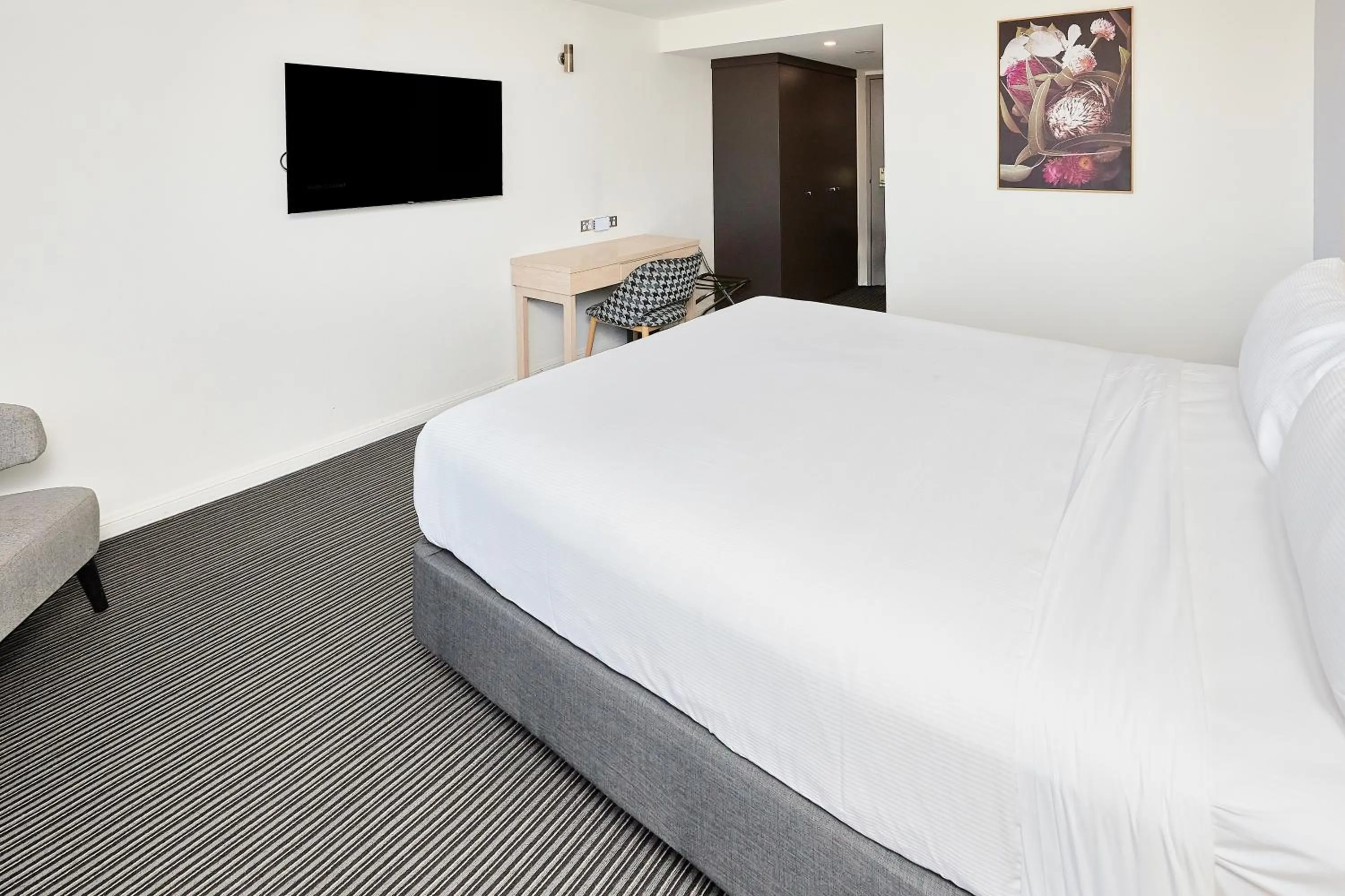 Bedroom, Bed in Central Studio Hotel Sydney