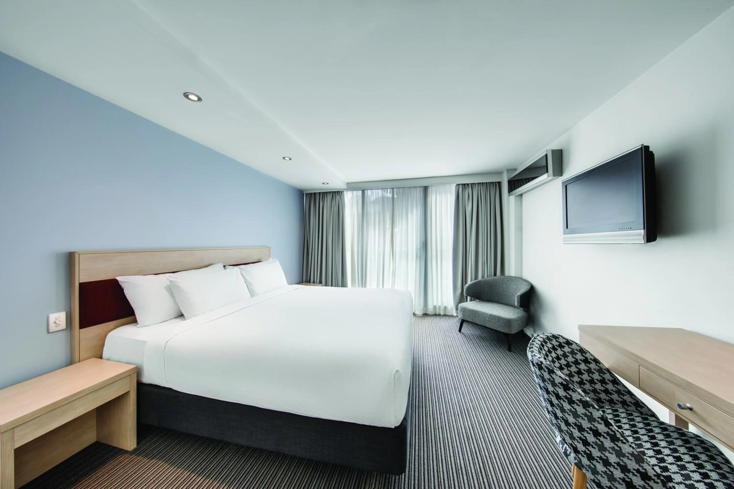 Bed in Central Studio Hotel Sydney