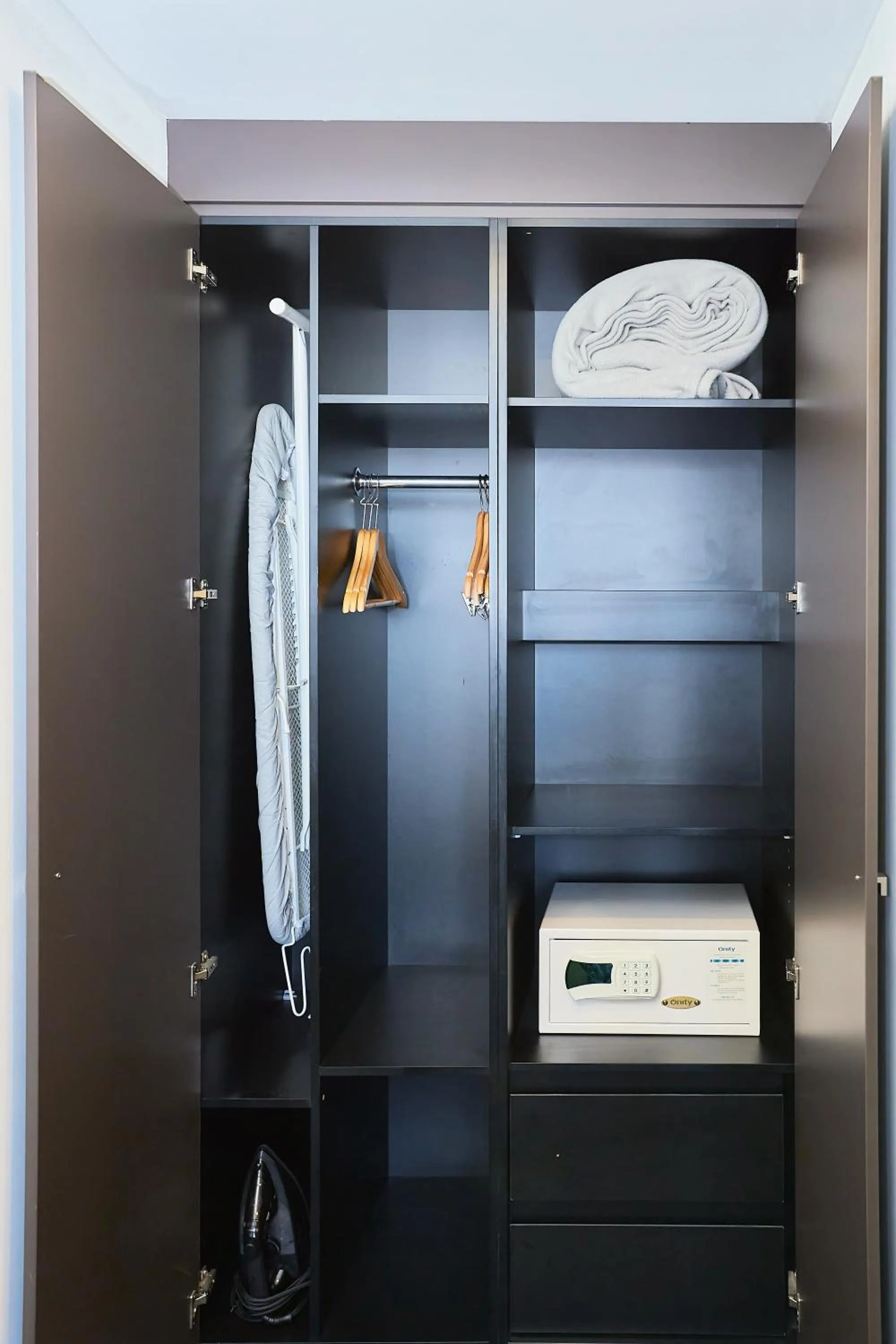 wardrobe in Central Studio Hotel Sydney