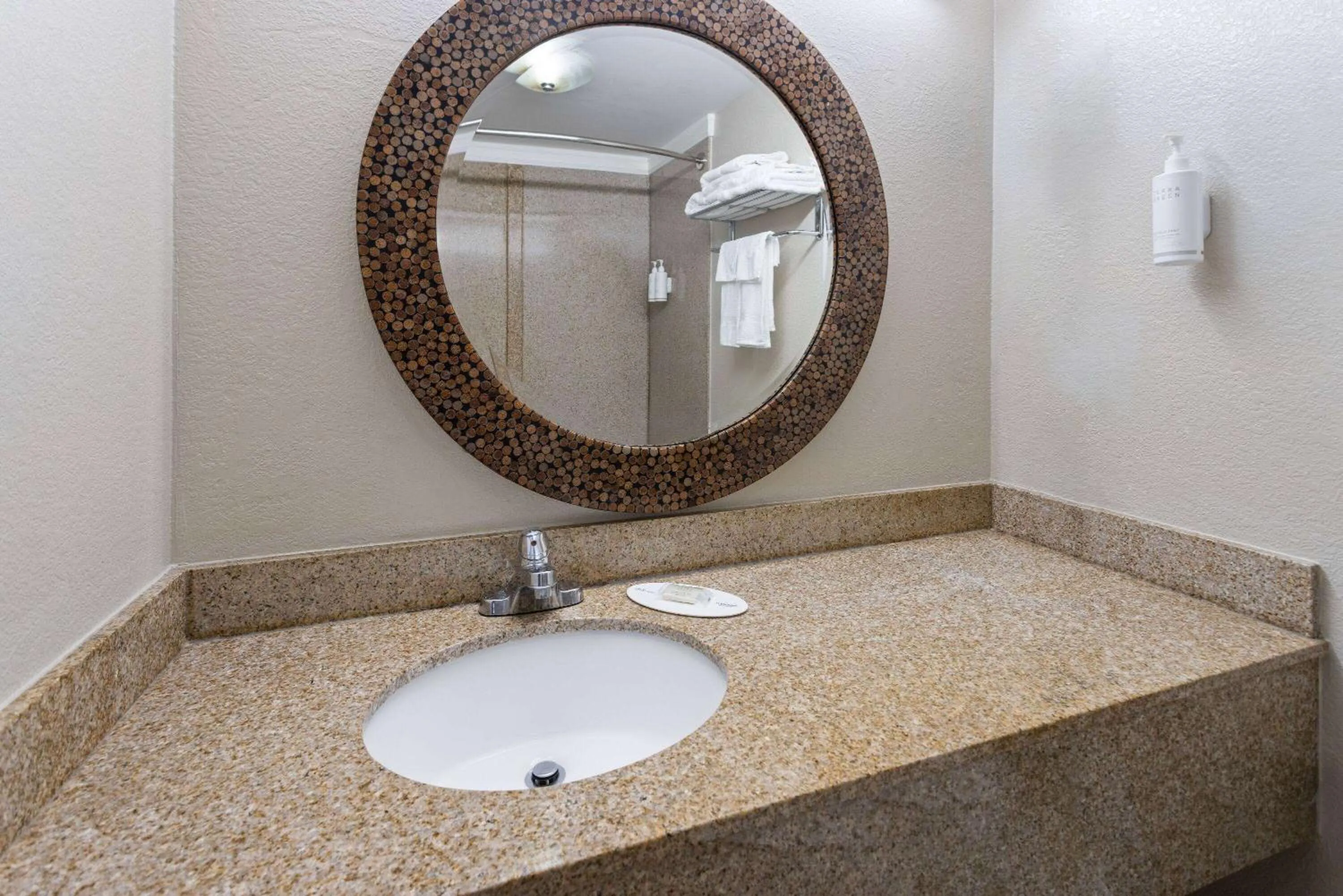 Bathroom in Days Inn by Wyndham Aberdeen