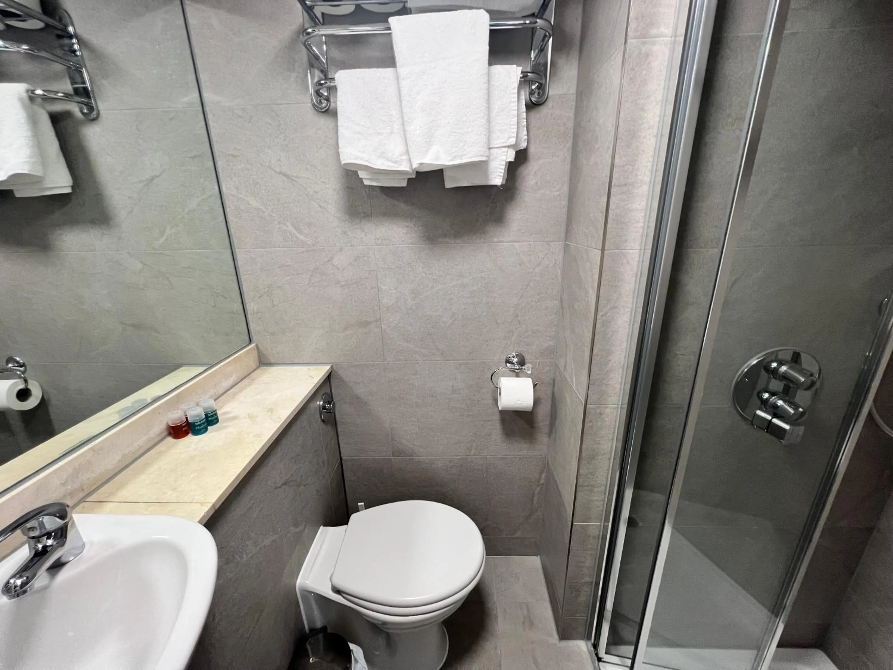 Bathroom in Hotel Cavendish