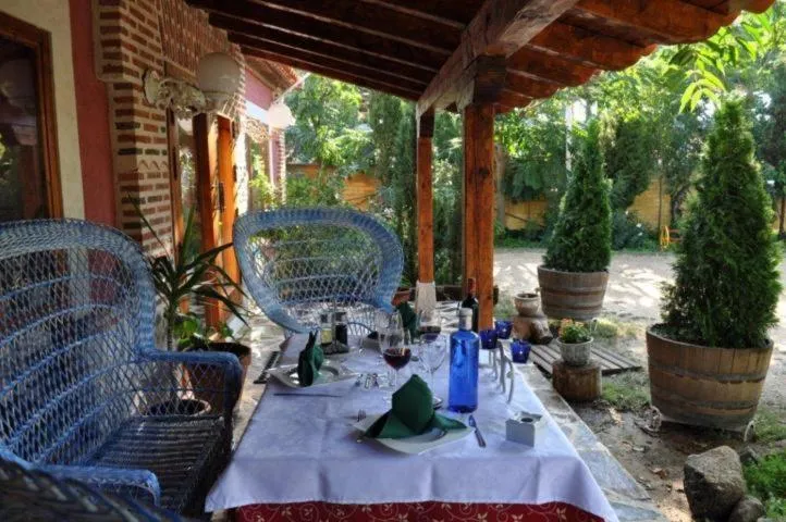 Restaurant/places to eat in Hospedium Hacienda Las Cavas