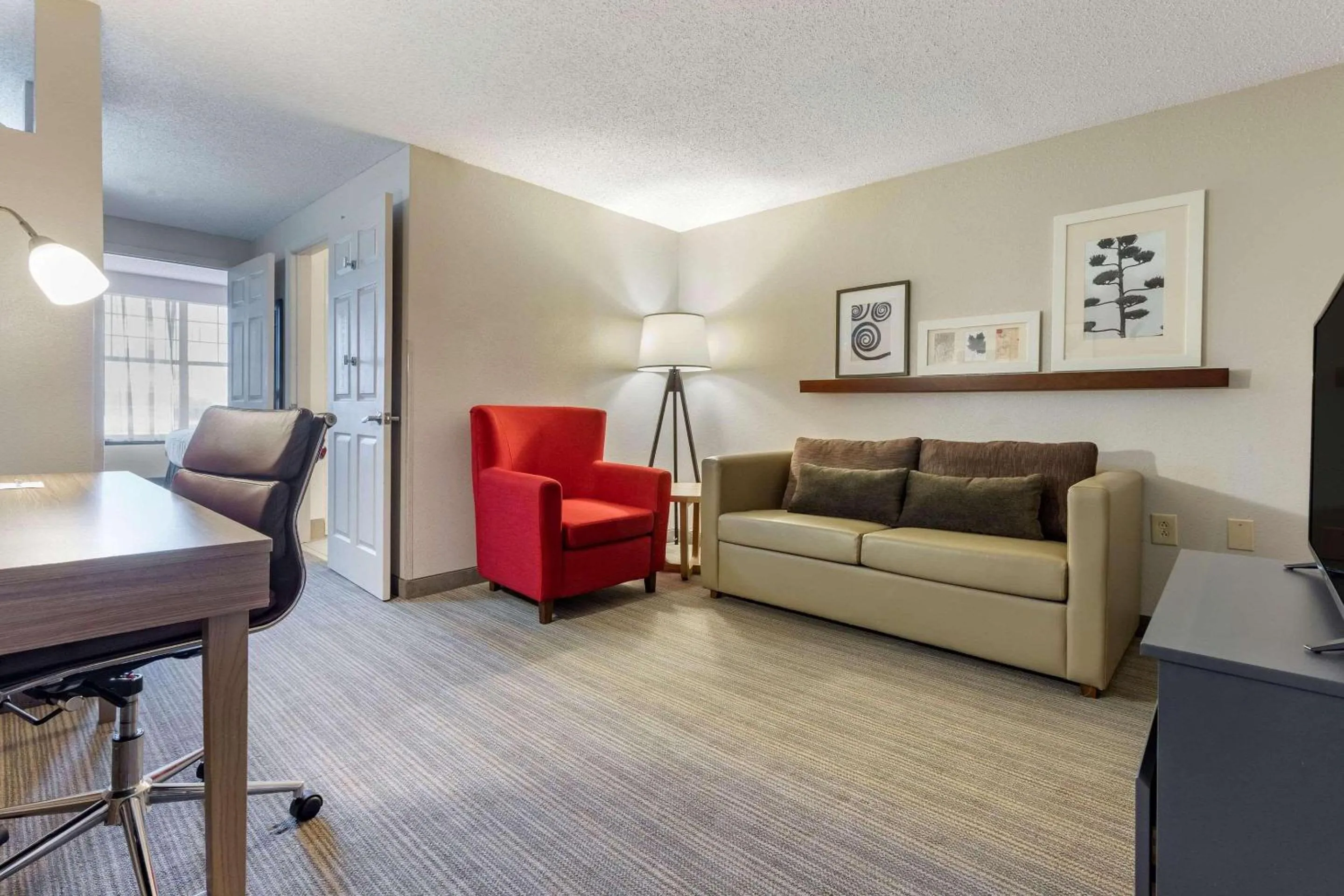 Bedroom in Country Inn & Suites by Radisson, Lumberton, NC