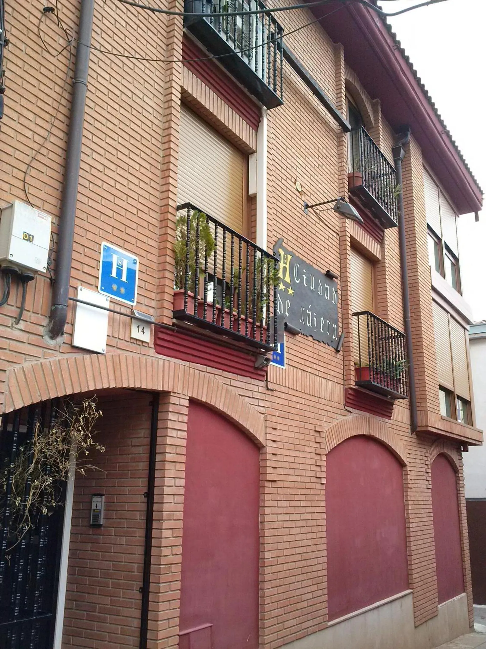 Facade/entrance in Hostal Ciudad de Nájera