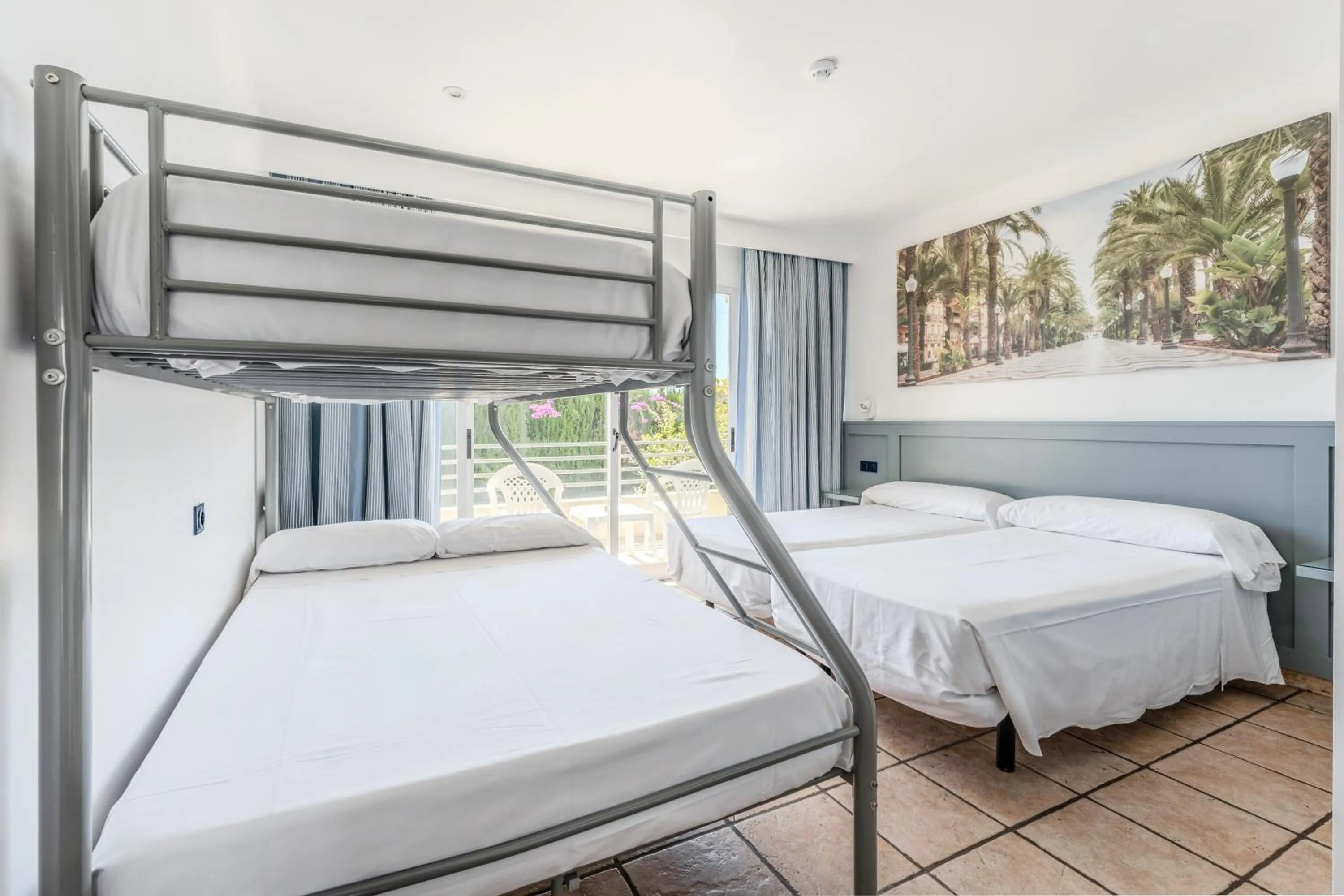 Bedroom, Bed in Hospedium Hotel Abril