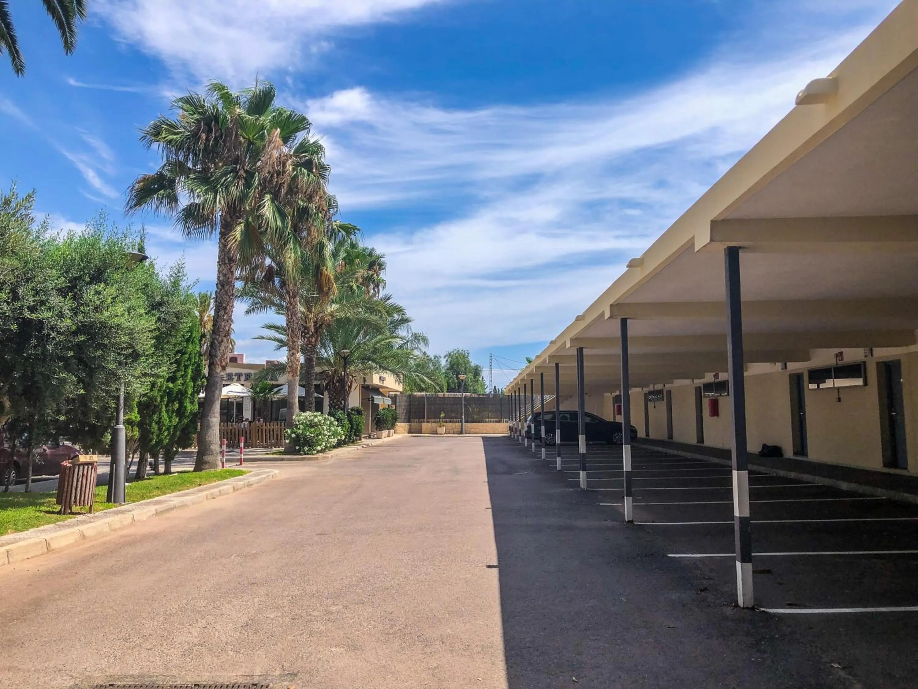 Parking in Hospedium Hotel Abril