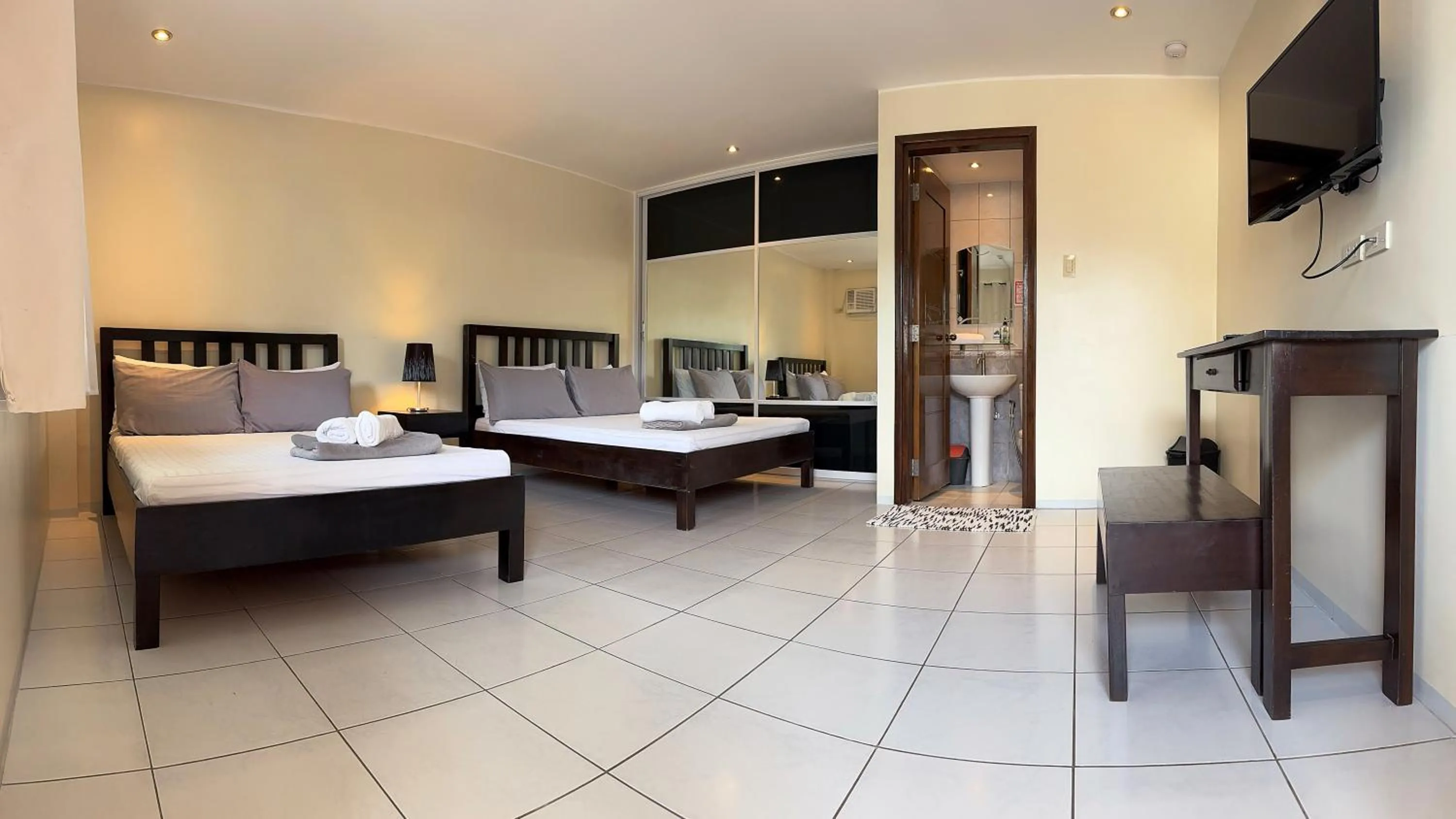 Bed in Victoria's Bed & Breakfast