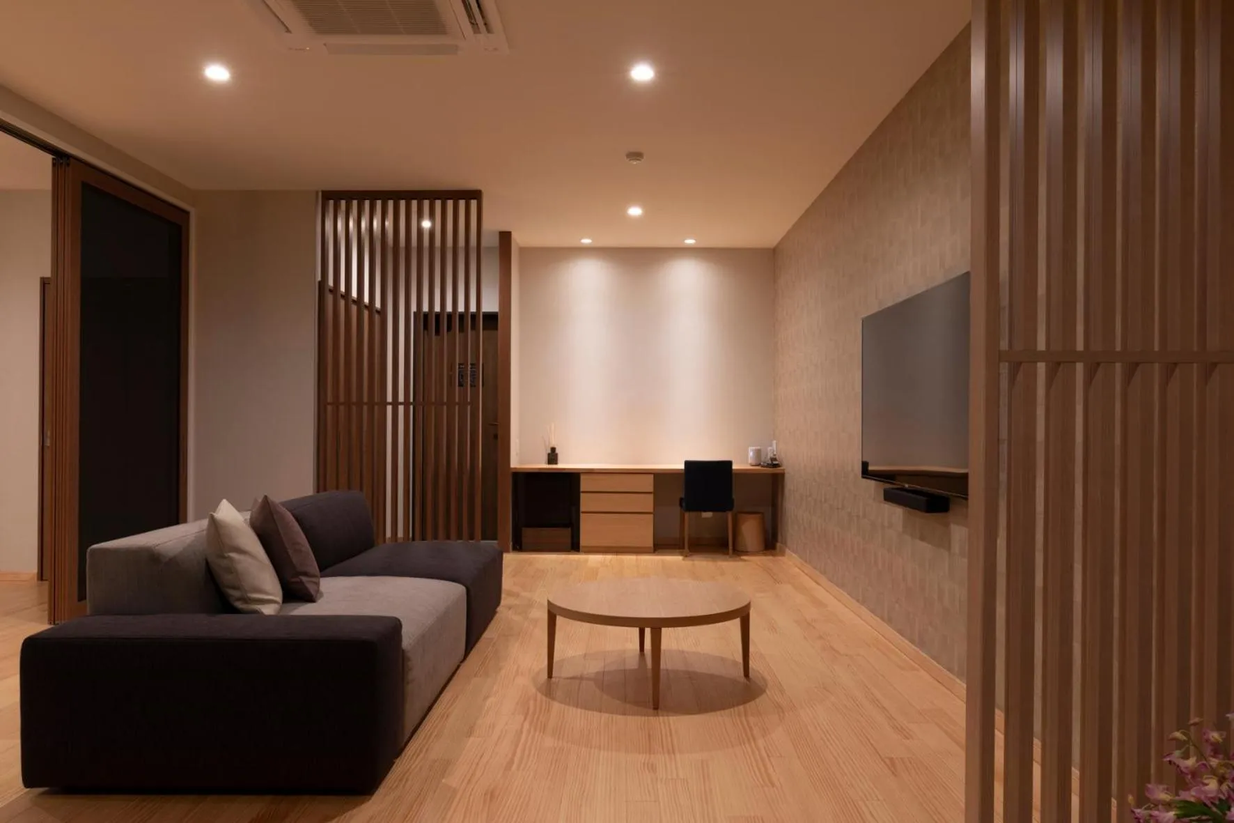 TV and multimedia in 宮島離れの宿 IBUKU -Miyajima Hanare no Yado IBUKU-