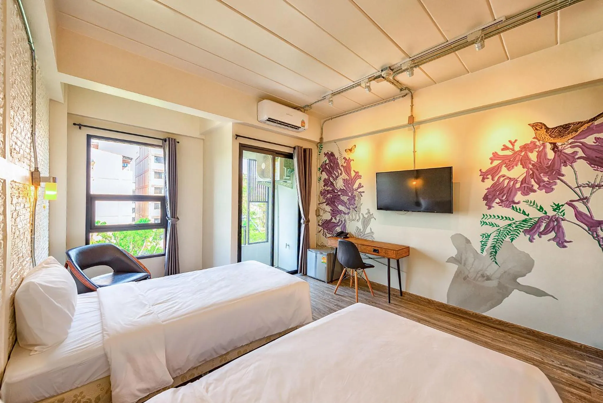 bunk bed, Bed in Bangkok Oasis Hotel