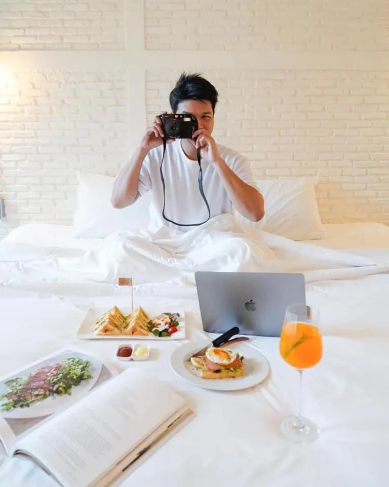 Bed in Bangkok Oasis Hotel