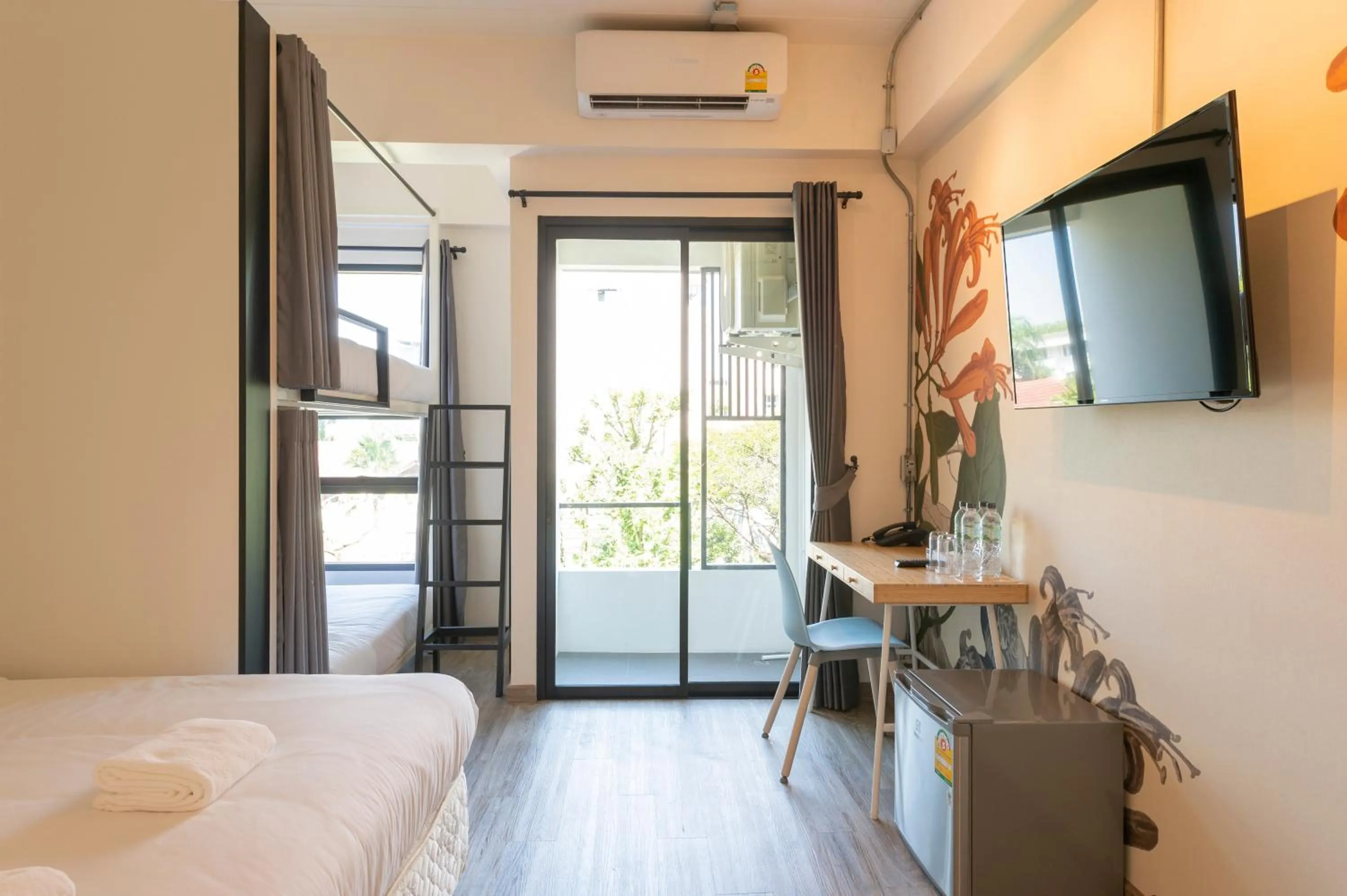 Area and facilities, Bed in Bangkok Oasis Hotel