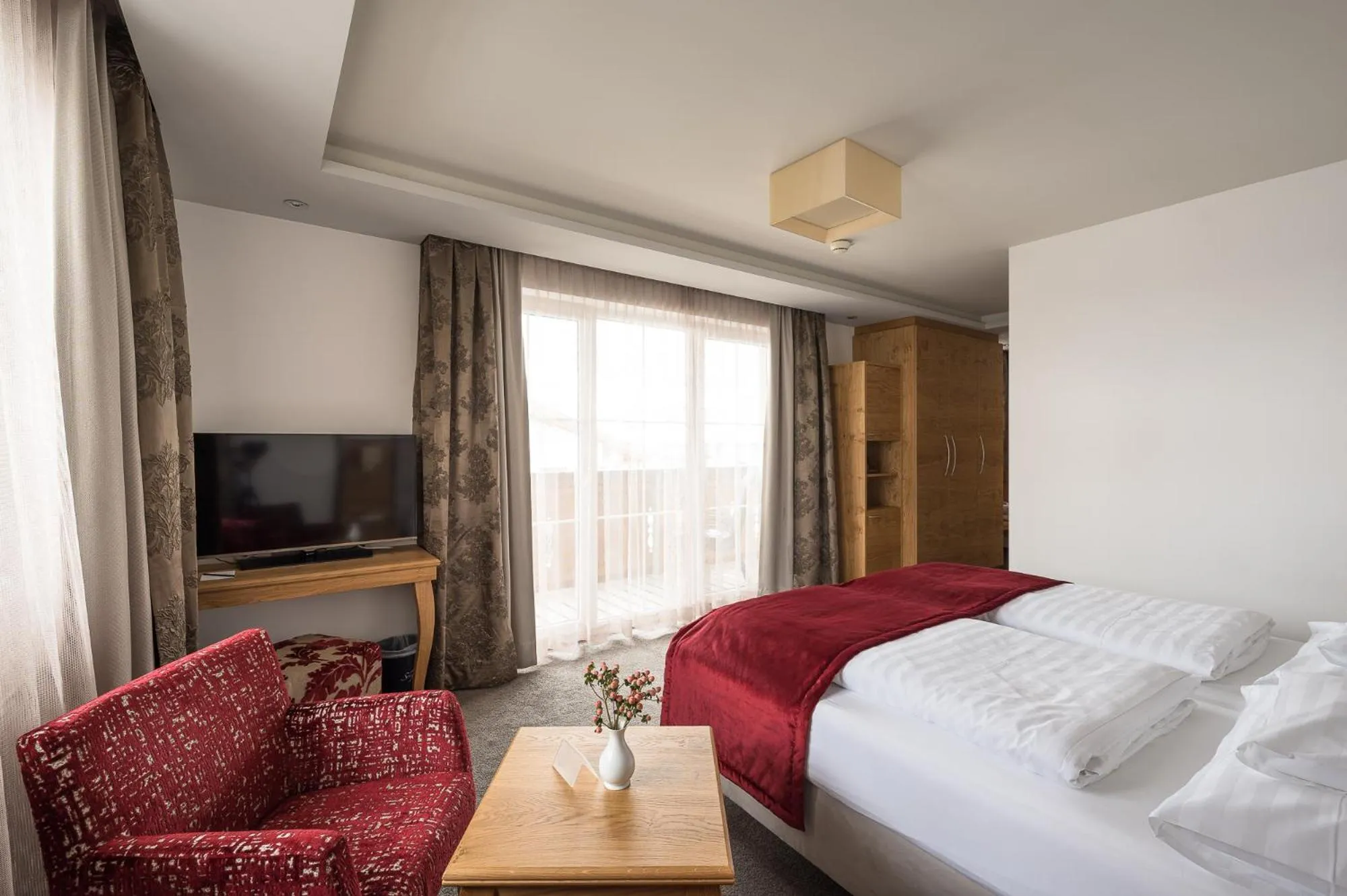 TV and multimedia, Bed in Hotel Seespitz