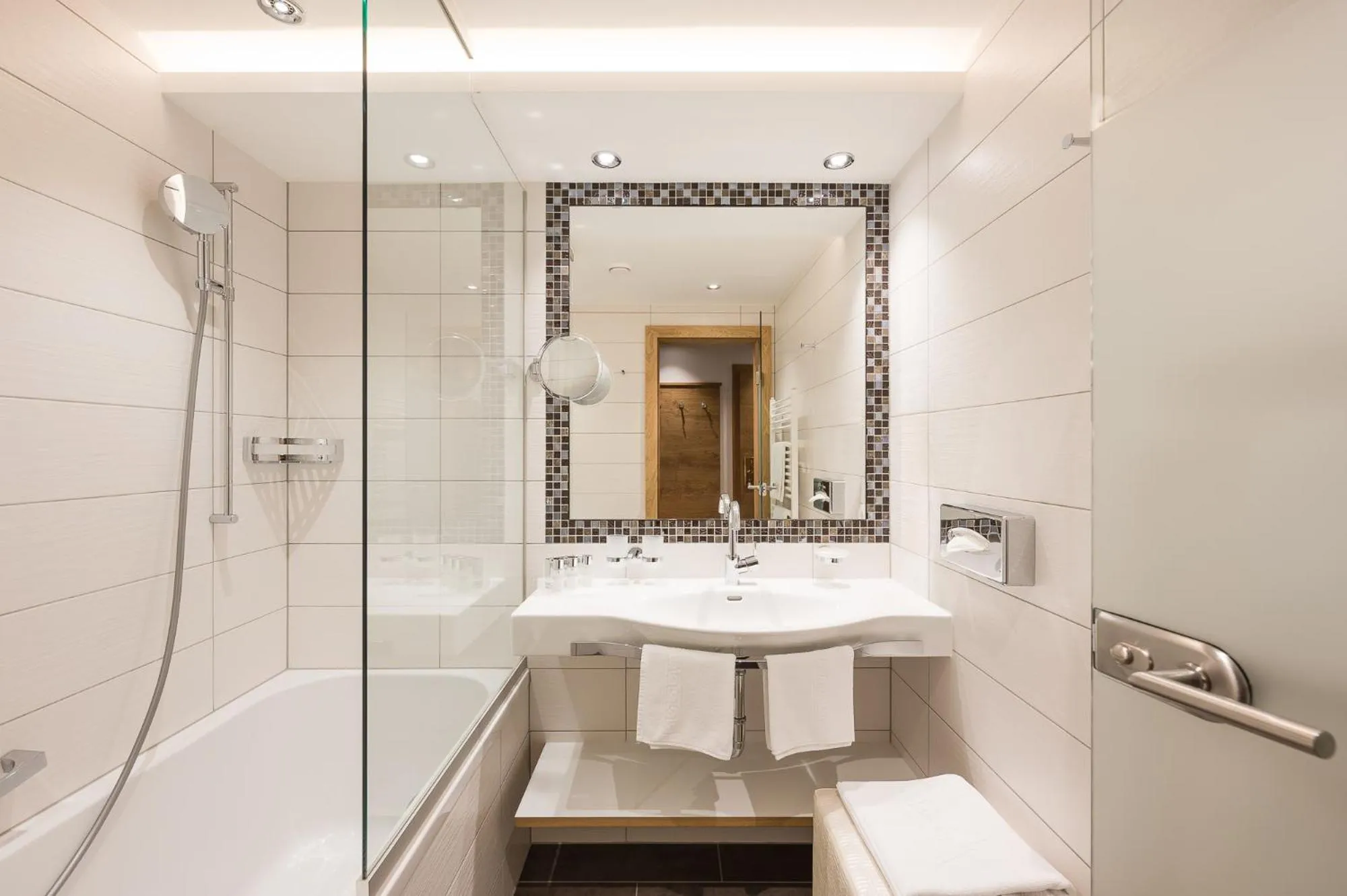 Shower in Hotel Seespitz