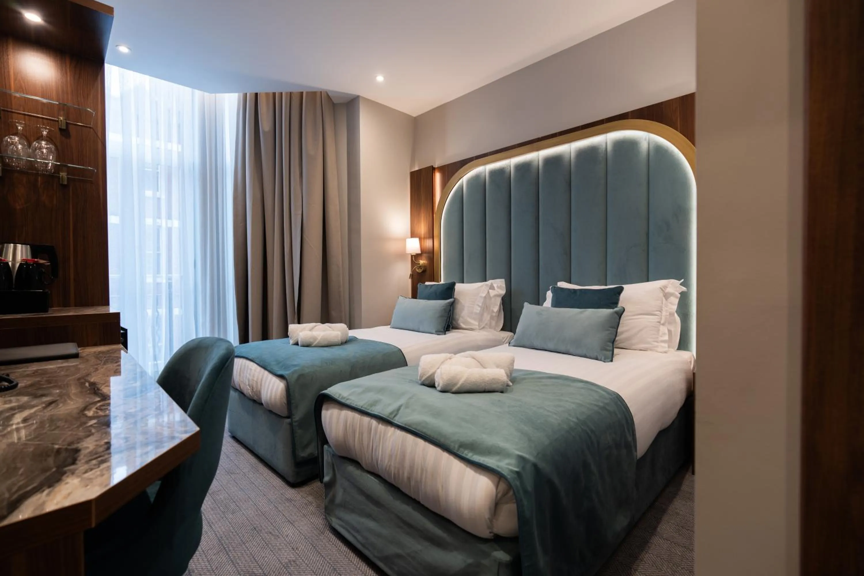 Bedroom, Bed in St Mark's - Merit Hotels