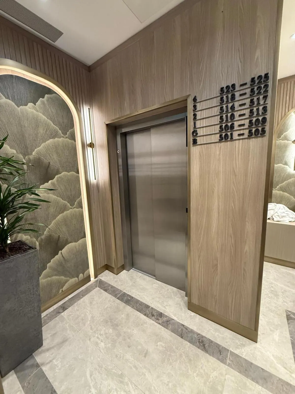 elevator in St Mark's - Merit Hotels