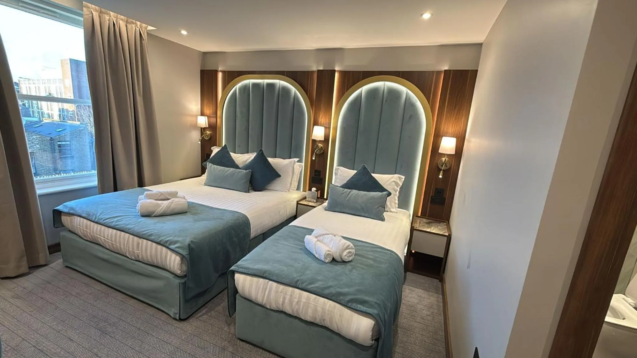 Bedroom, Bed in St Mark's - Merit Hotels