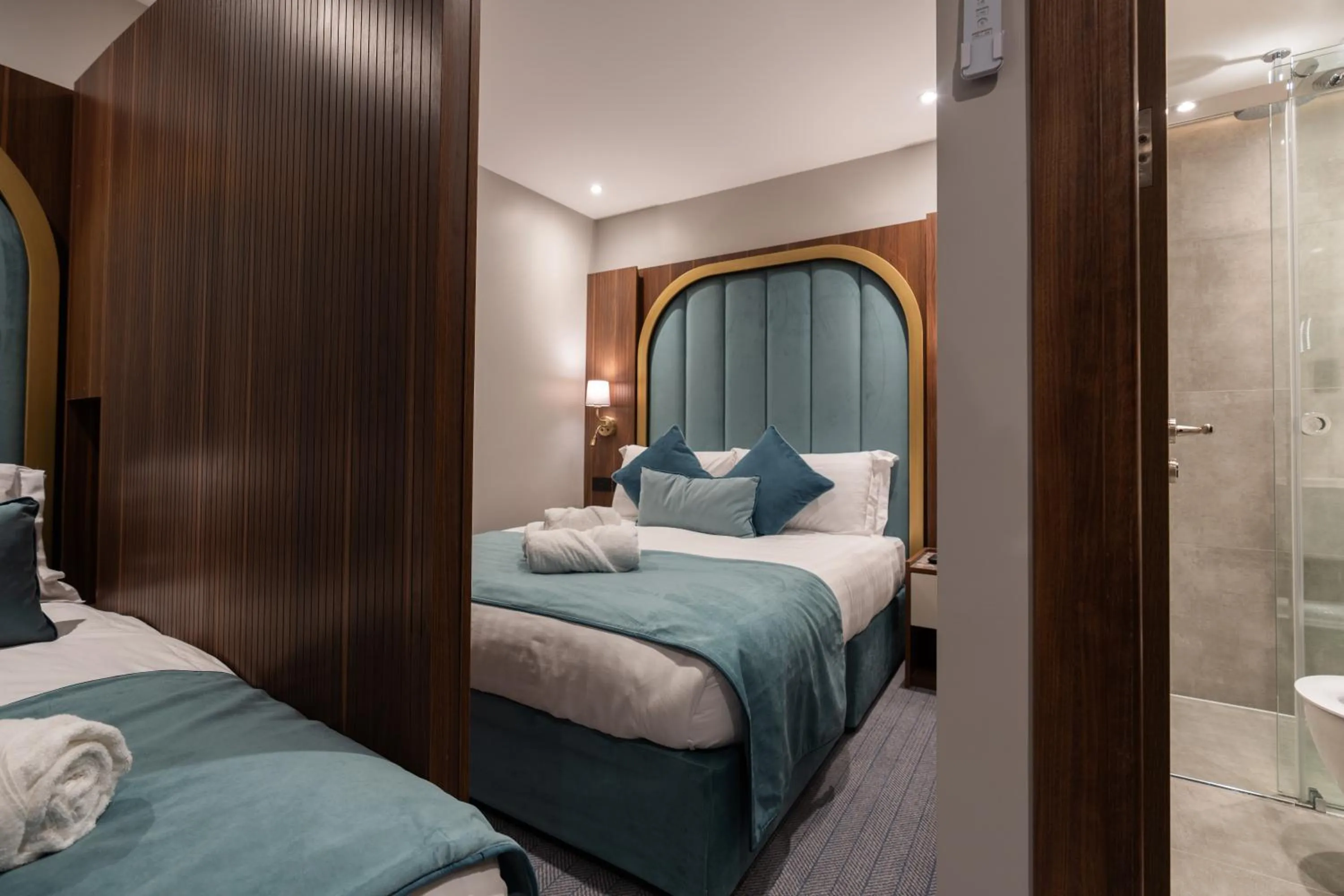 Bedroom, Bed in St Mark's - Merit Hotels