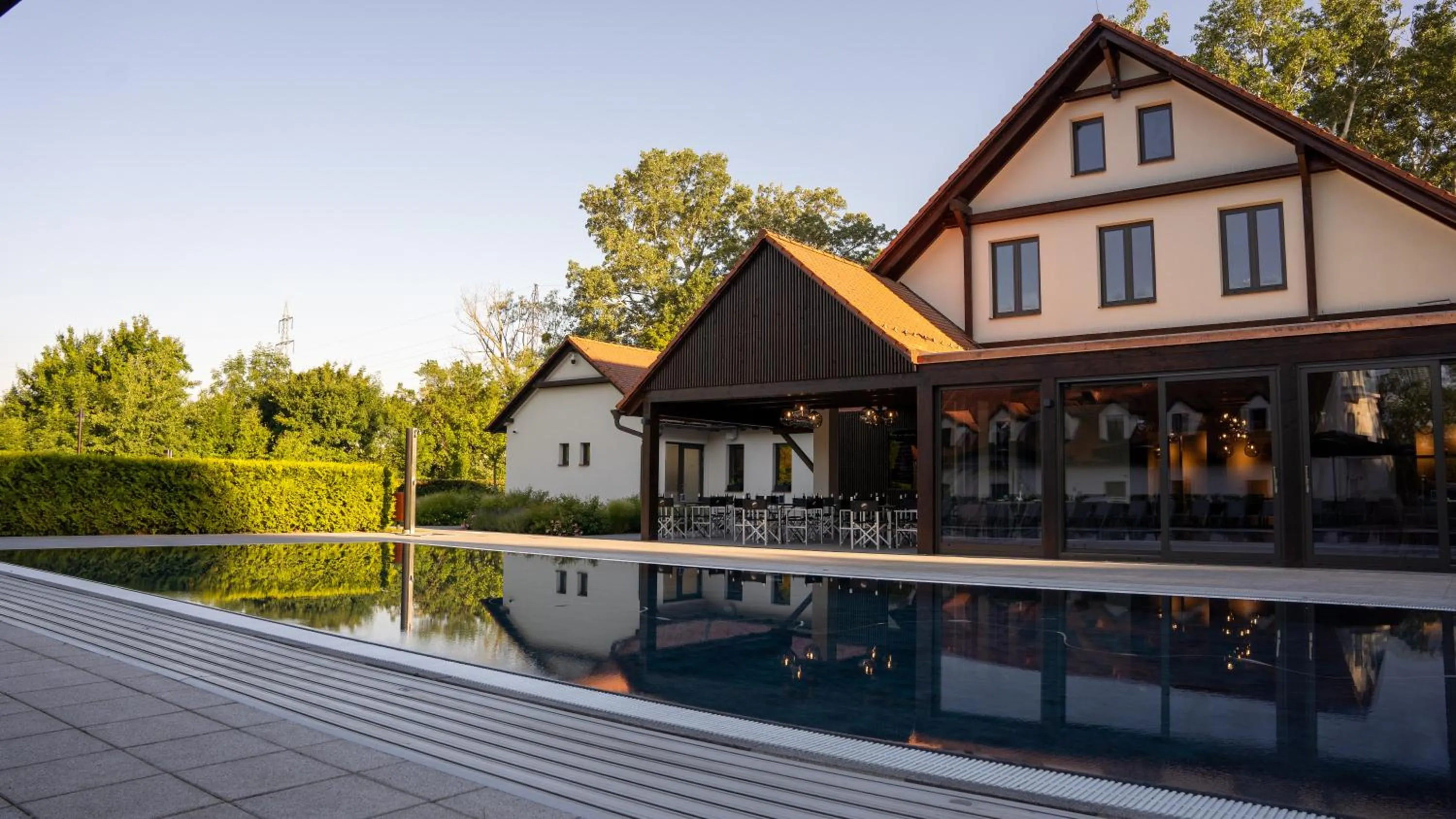 Swimming pool in HOTEL Hraniční zámeček