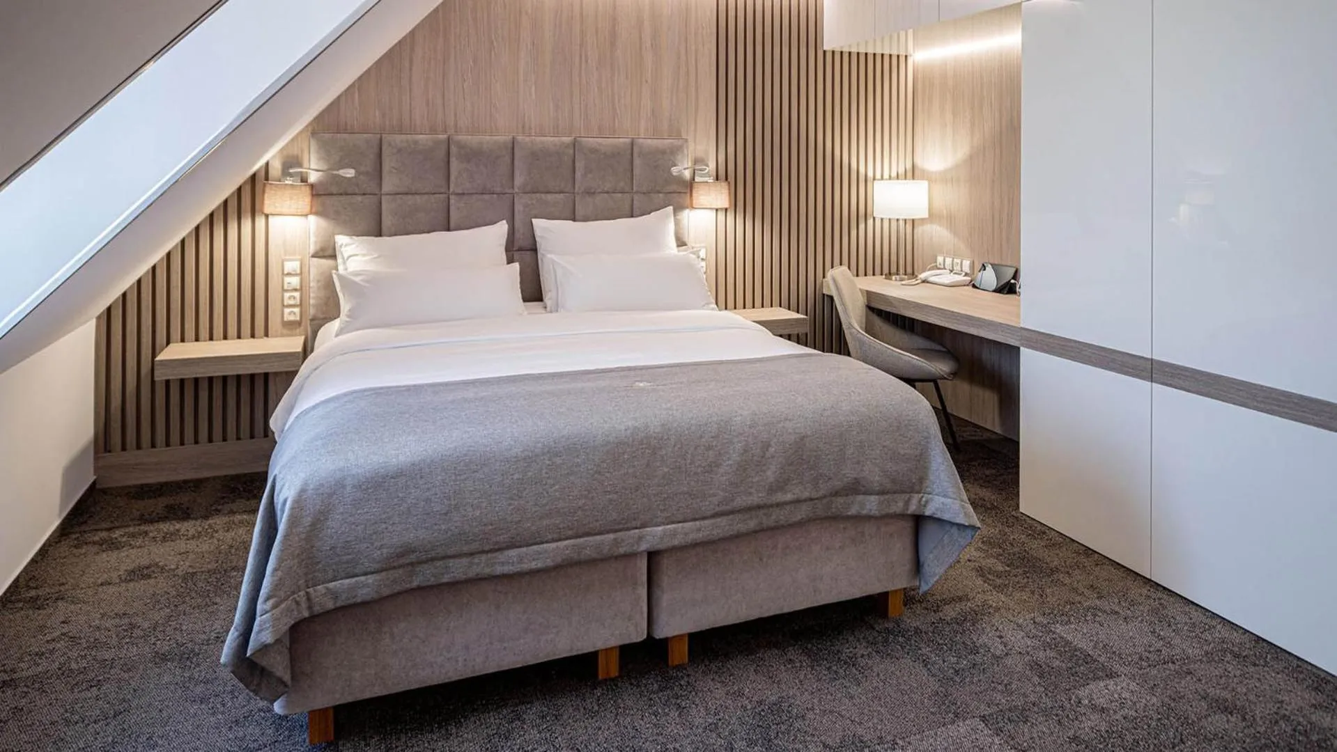 Bed in HOTEL Hraniční zámeček