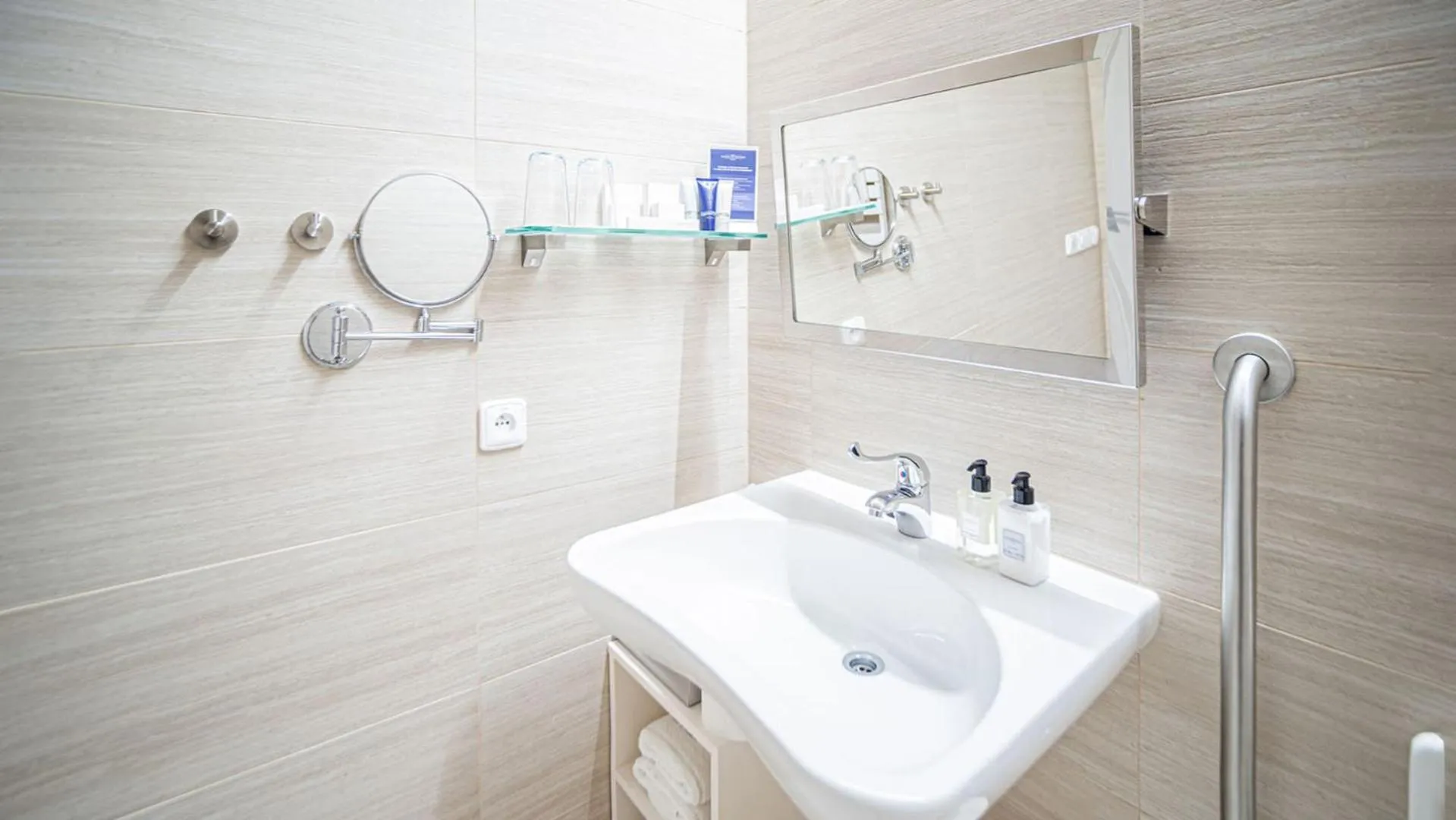 HOTEL Hraniční zámeček