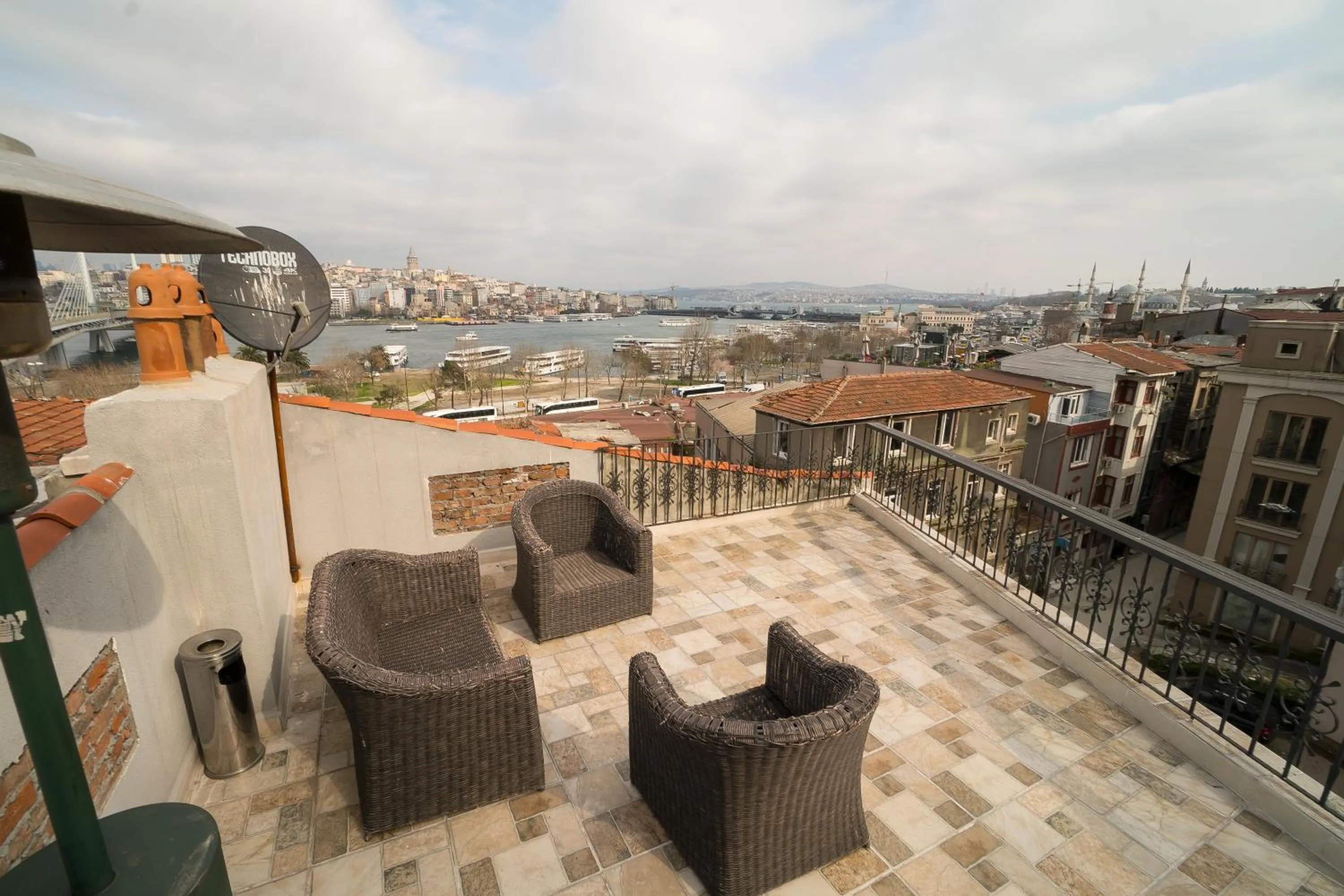 Balcony/Terrace in HHK Hotel