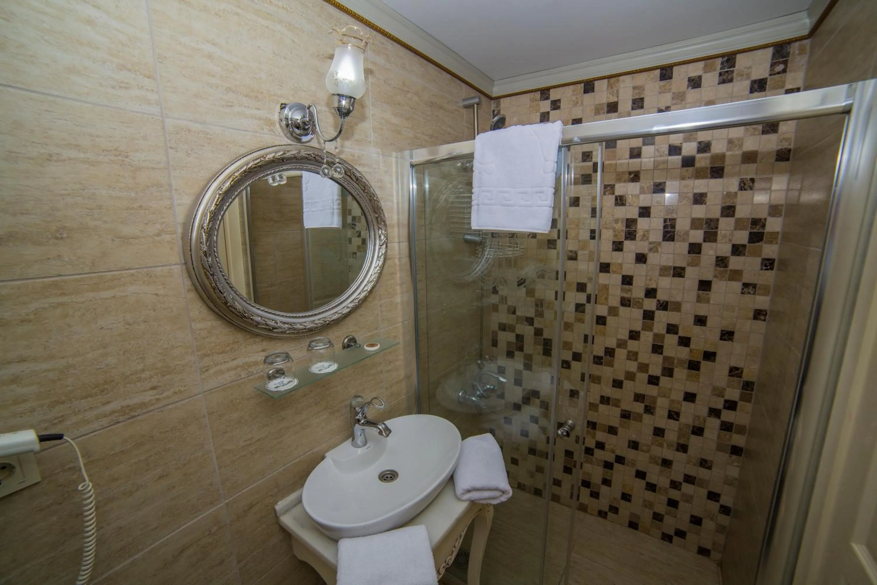 Bathroom in HHK Hotel