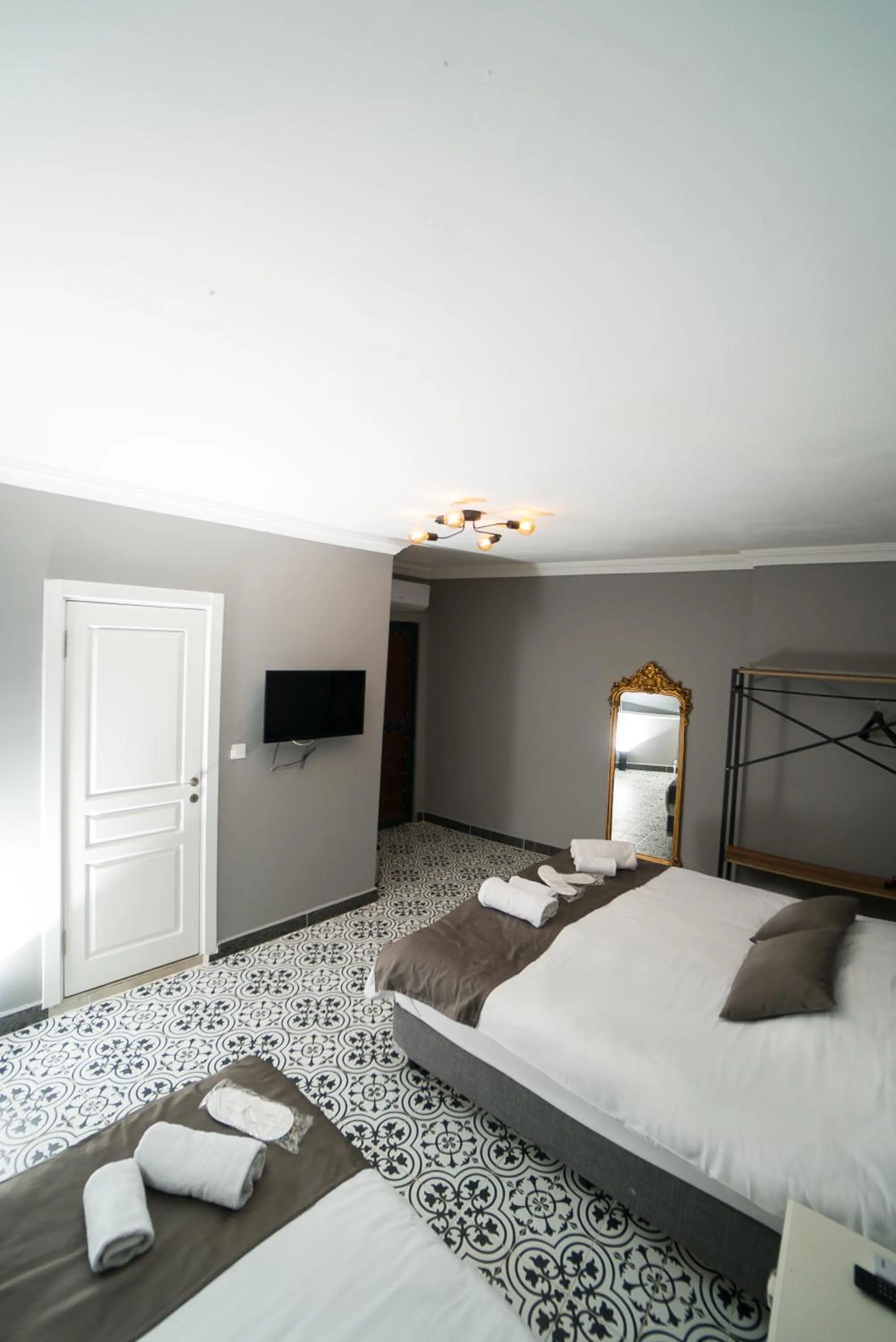 Photo of the whole room, Bed in HHK Hotel