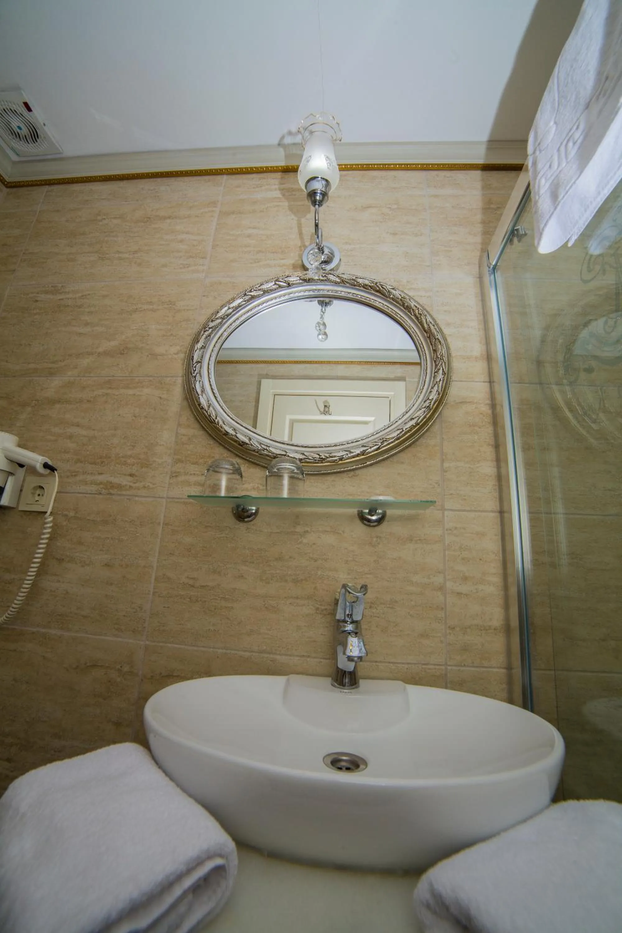 Bathroom in HHK Hotel