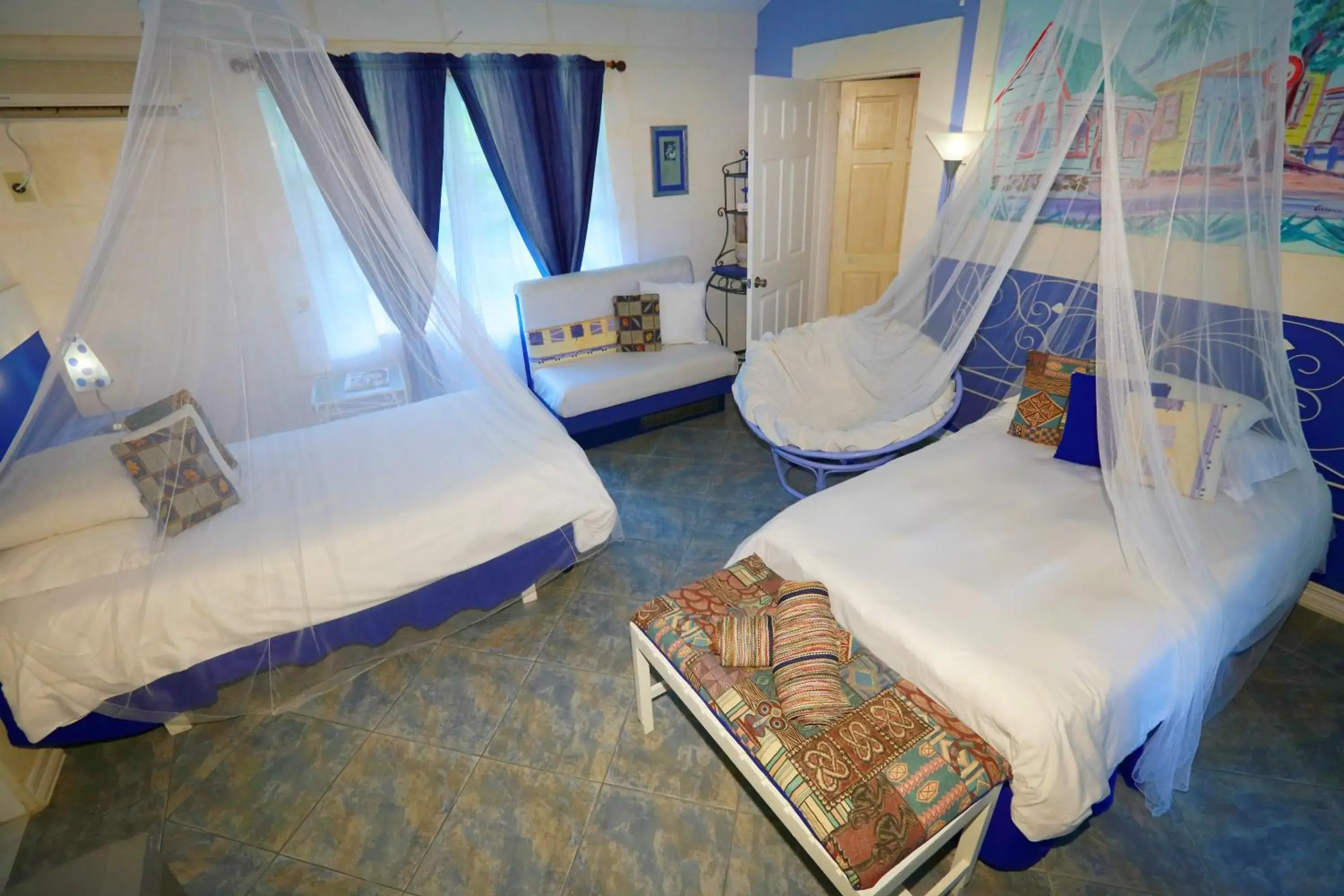 Large Twin Room in The Legend Garden Condos Large Twin Room in The Legend Garden Condos