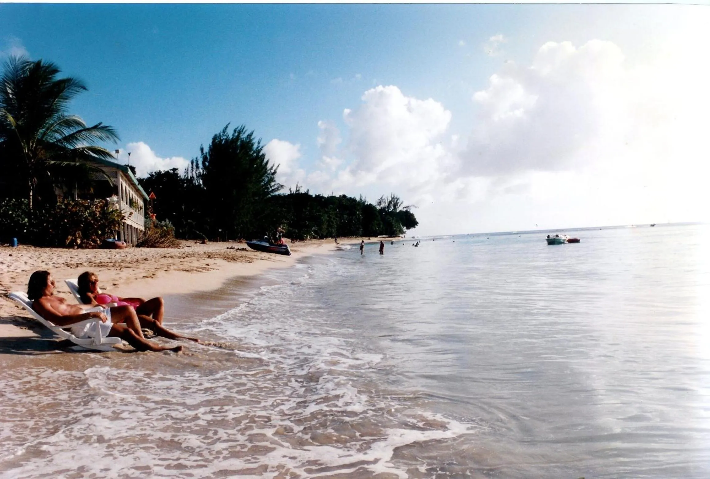 Area and facilities in The Legend Garden Condos
