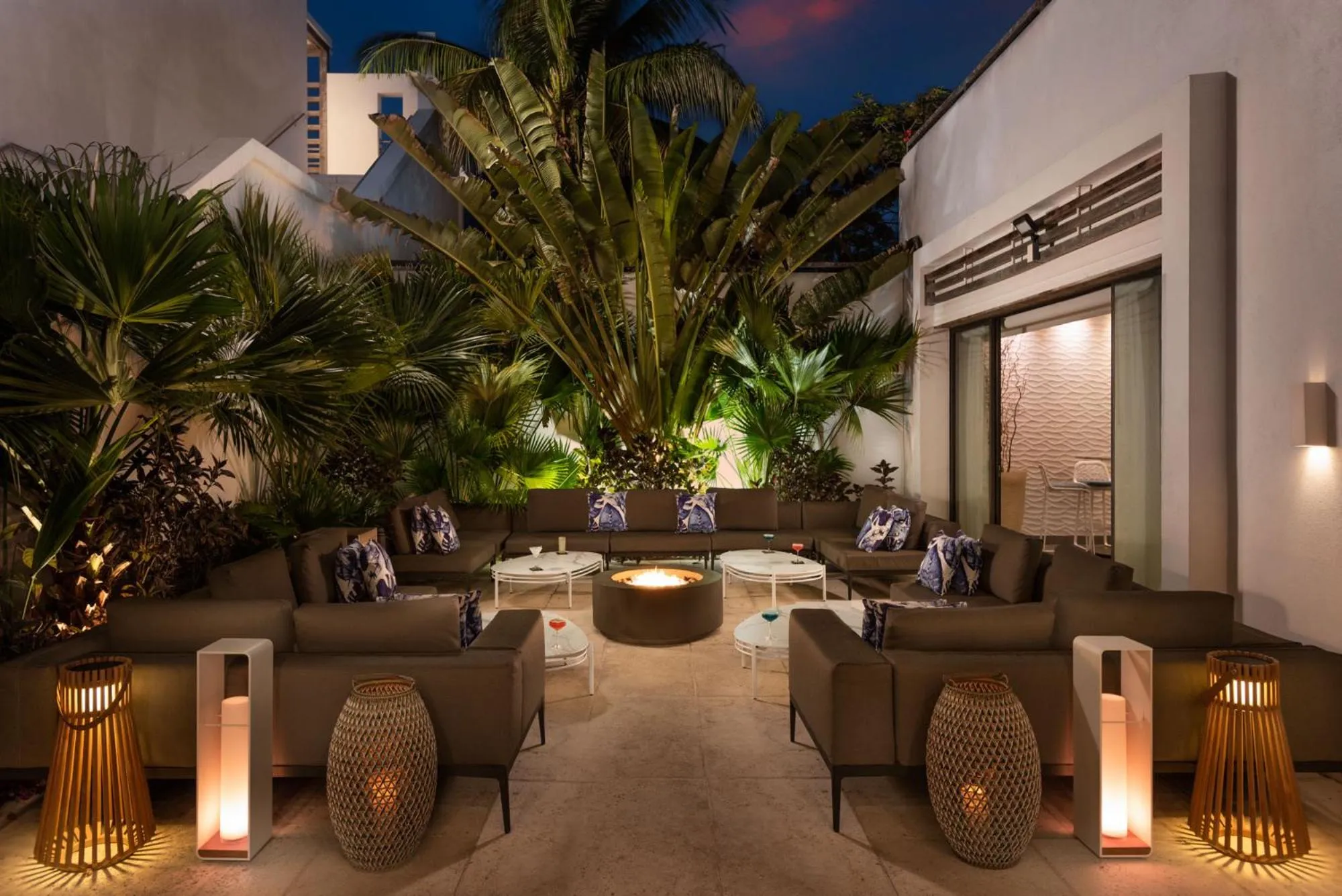 Restaurant/places to eat in Wymara Resort & Villas