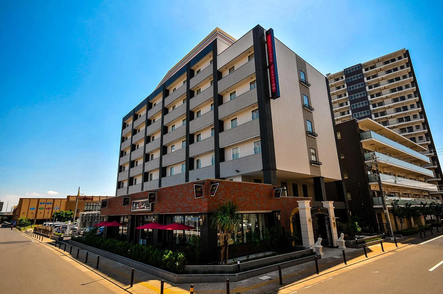 Facade/entrance in Grand Park Hotel The Luxueux Minami Kashiwa