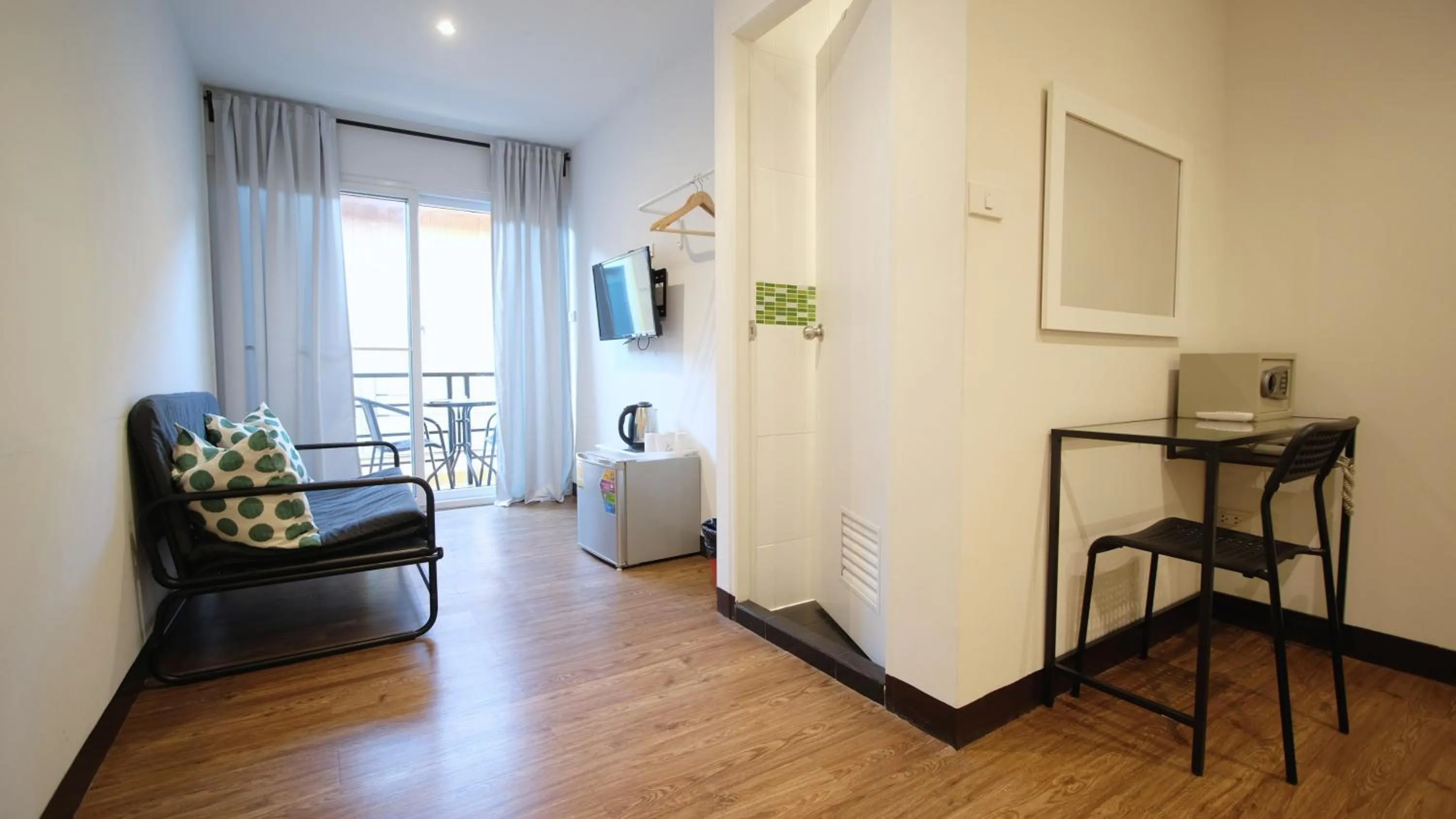 Seating area in Resort V - MRT Huai Khwang